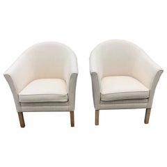 Pair of Elegant Lounge Chairs by Mogens Hansen, Called the Queen Chair MH80