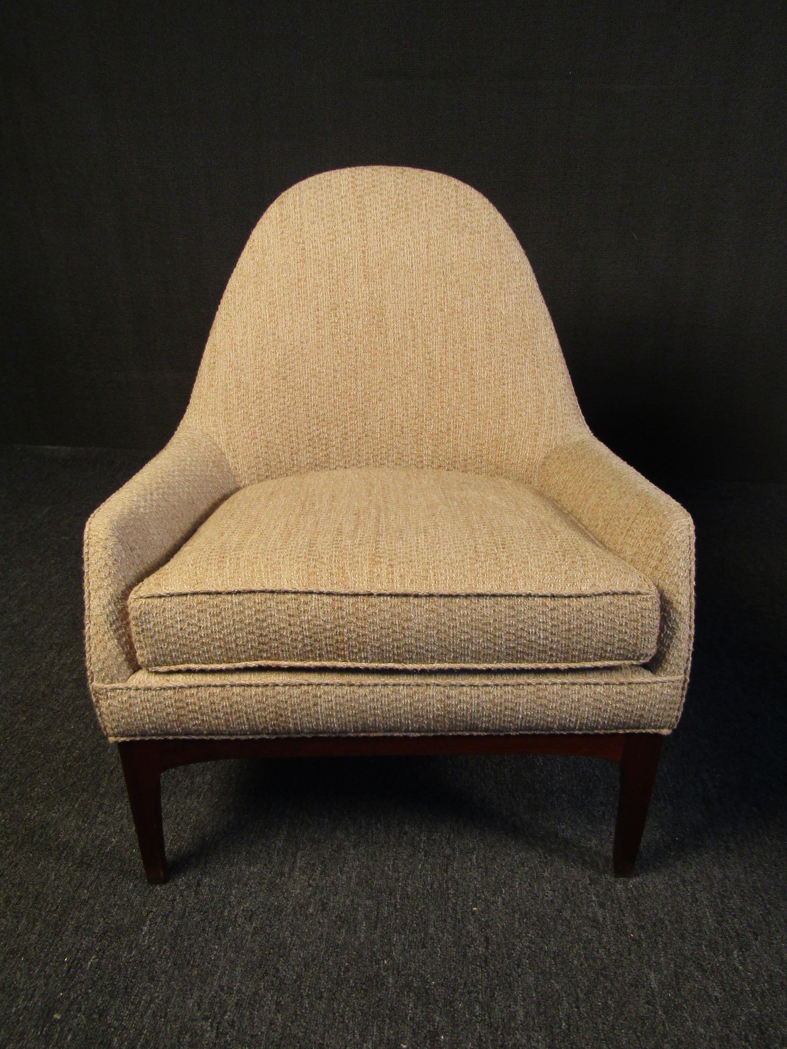 Upholstery Pair of Elegant Mid-Century Modern Reading Chairs