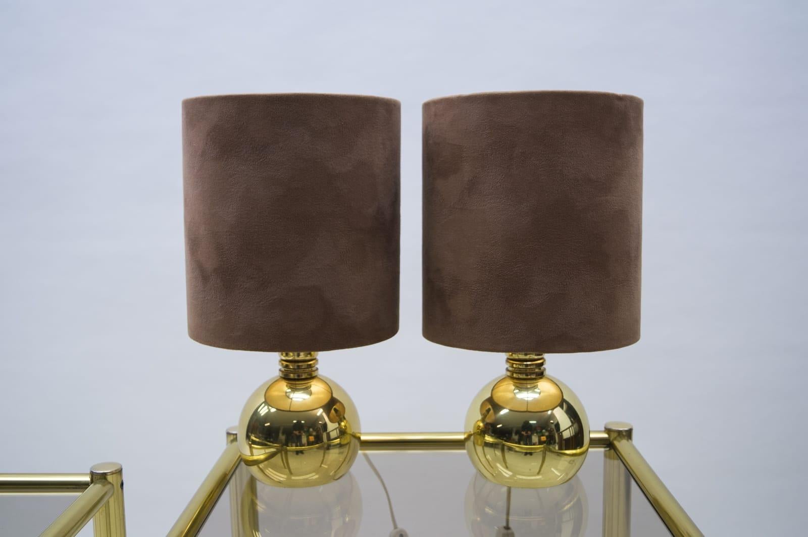 European Pair of Elegant Mid-Century Modern Table Lamps, 1960s For Sale