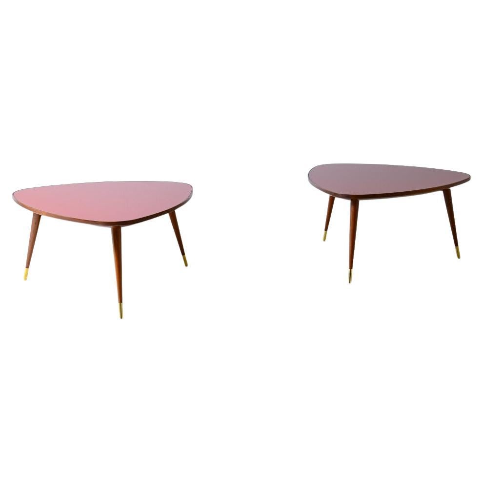 Pair of elegant semi-triangular shaped coffee tables For Sale