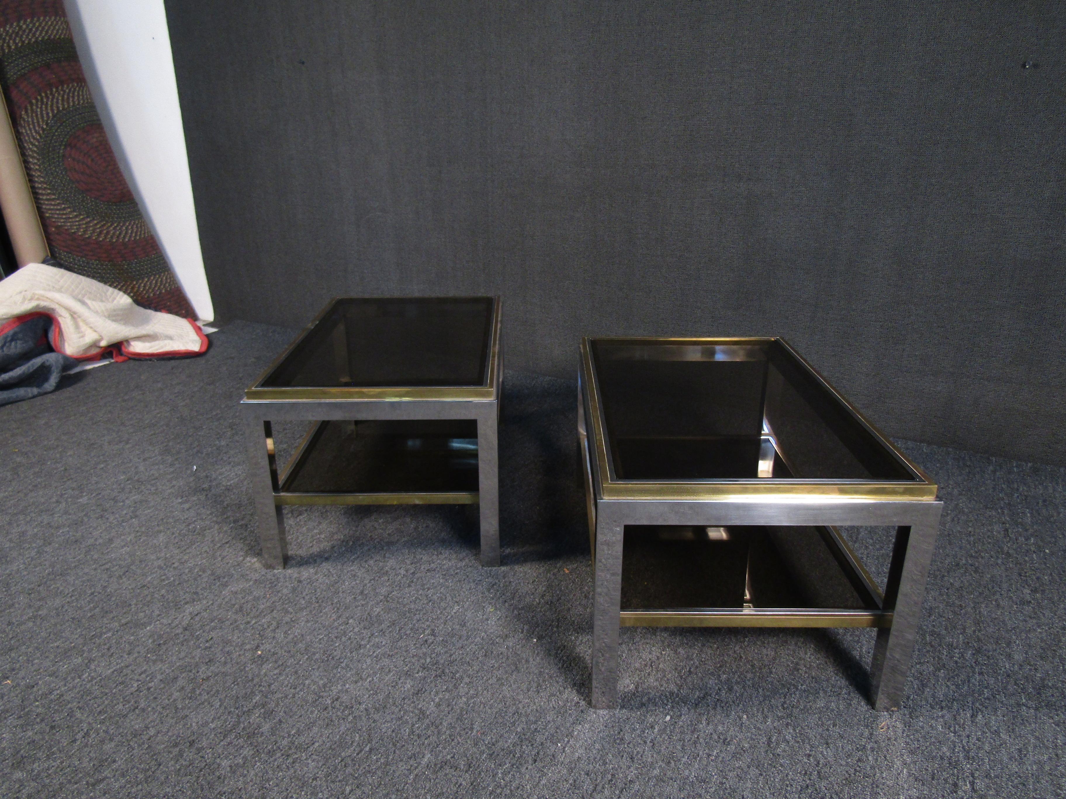 Mid-Century Modern Pair of Elegant Side Tables by Willy Rizzo