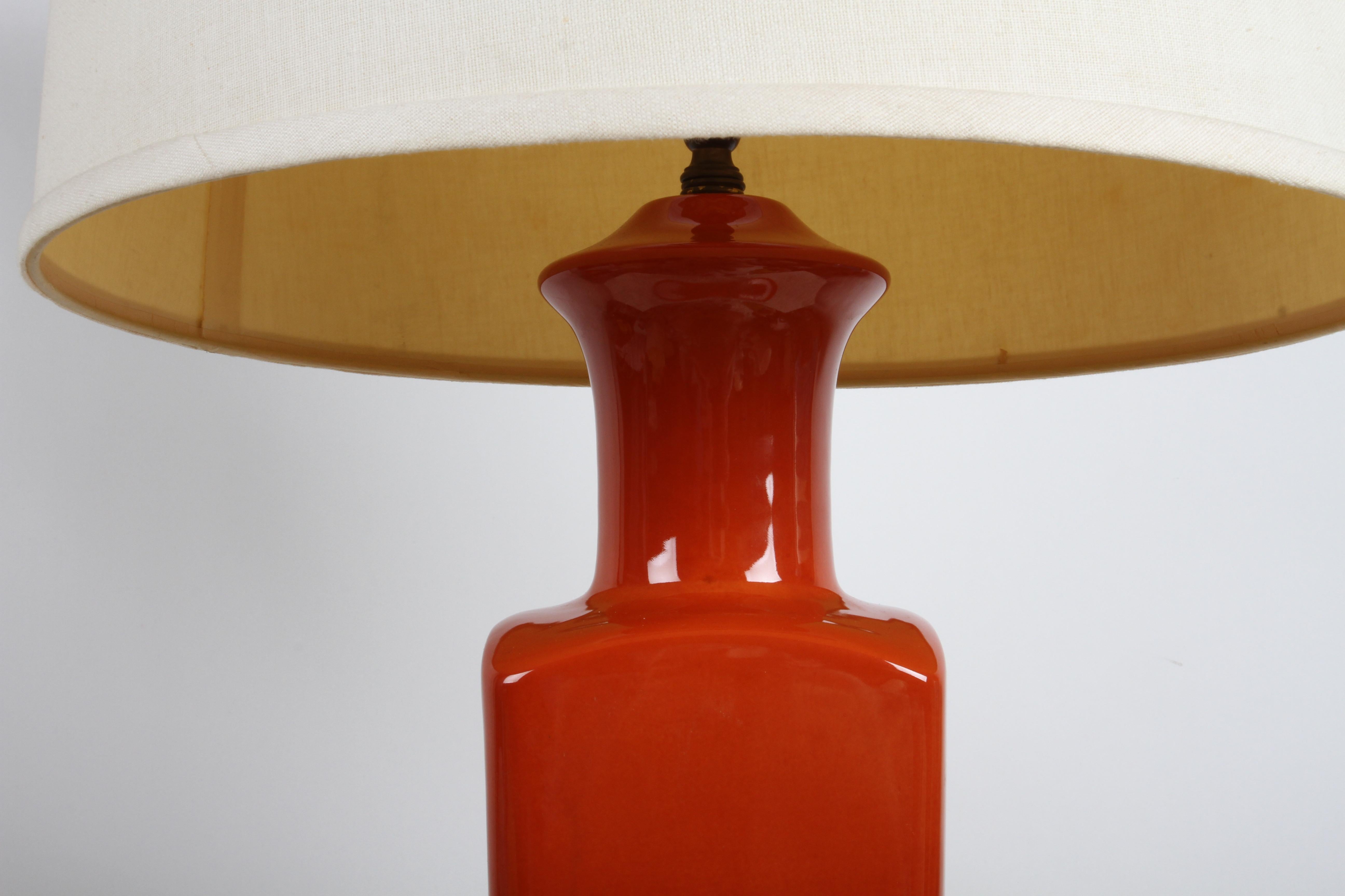 Pair of Elegant Tall Deep Orange Ceramic Urn Form Table Lamps - Made in France For Sale 7