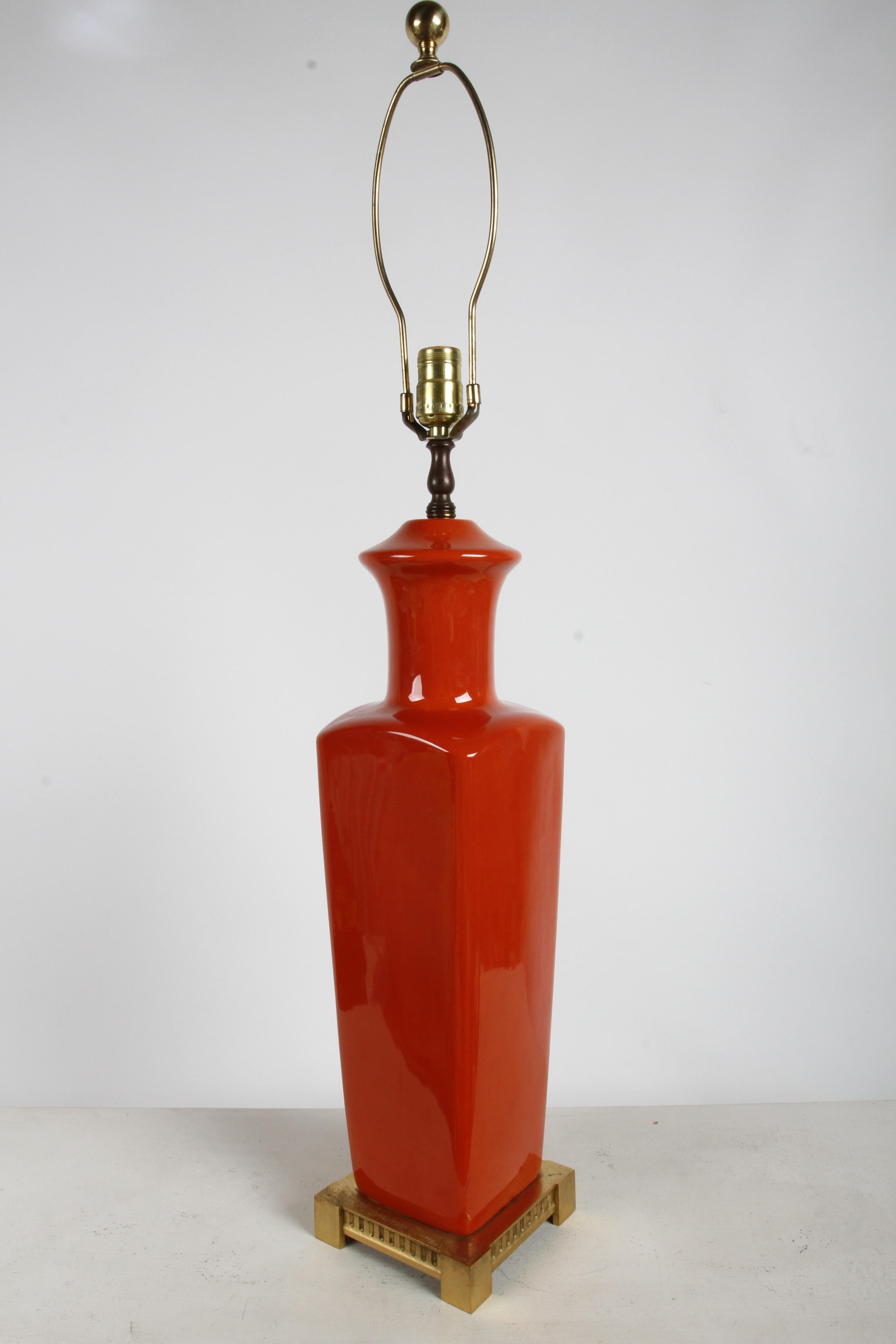 Mid-Century Modern Pair of Elegant Tall Deep Orange Ceramic Urn Form Table Lamps - Made in France For Sale