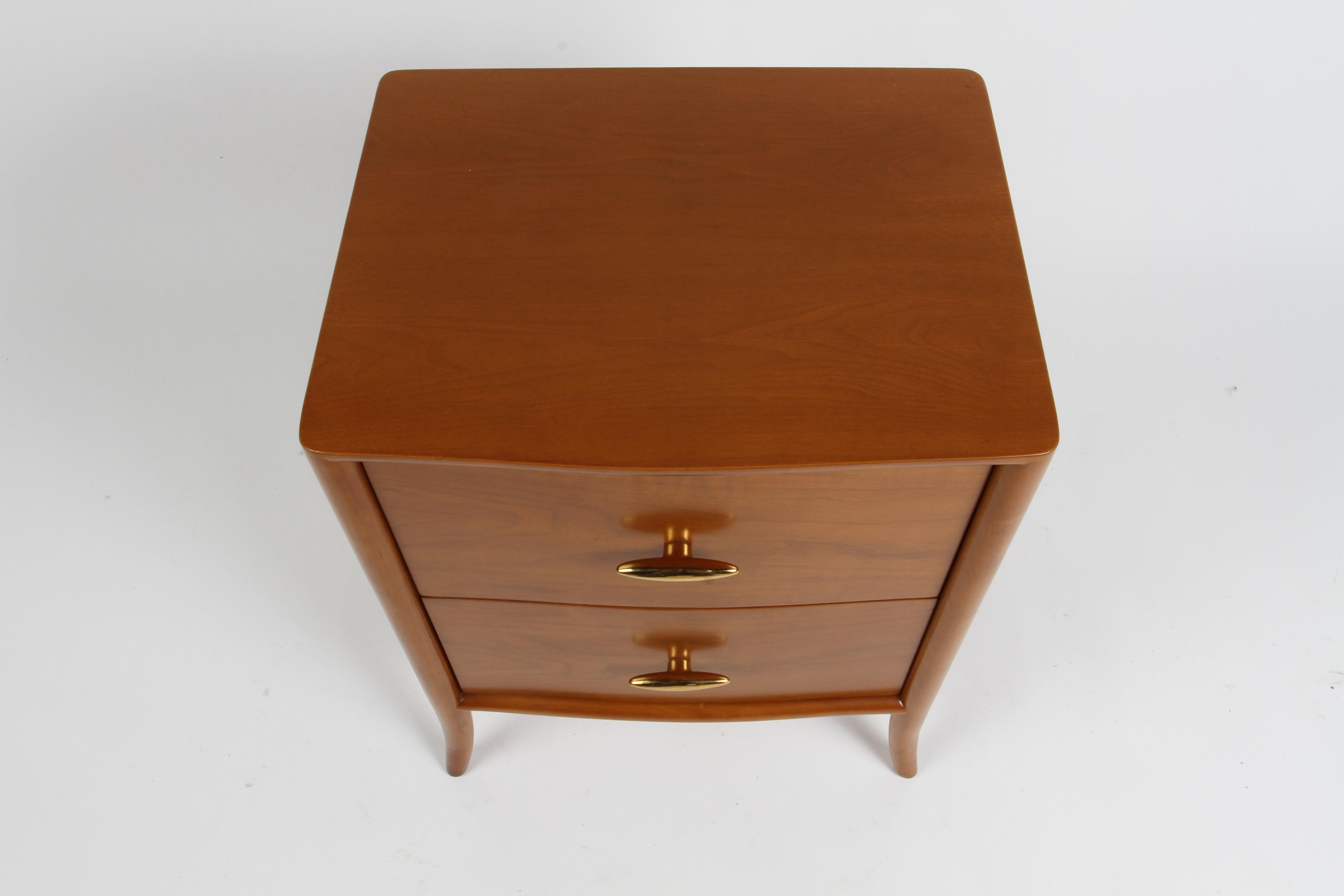 Pair of Elegant T.H. Robsjohn-Gibbings Nightstands with 22K Gold Porcelain Knobs In Good Condition For Sale In St. Louis, MO