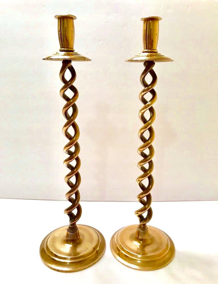 British Pair of Elegant Victorian Candleholders in Braided Brass Metal