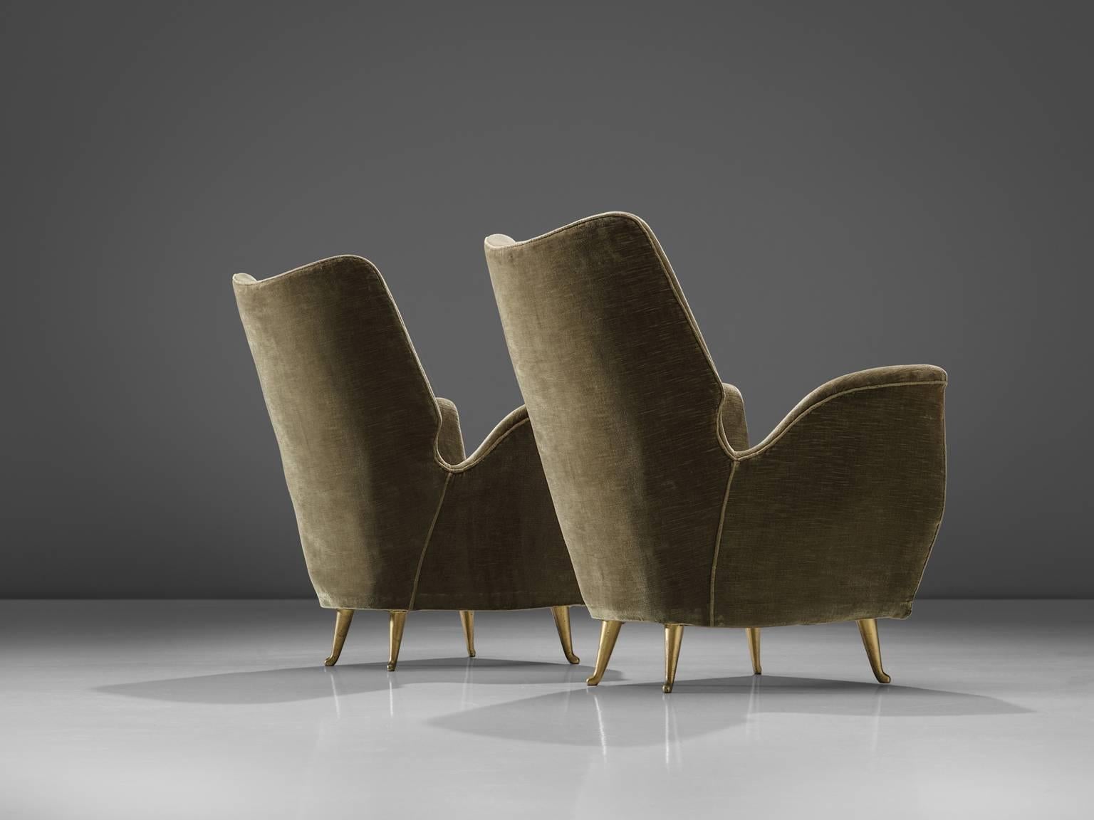 Mid-Century Modern Pair of Elegant Wingback Chairs for ISA in Original Green Velvet