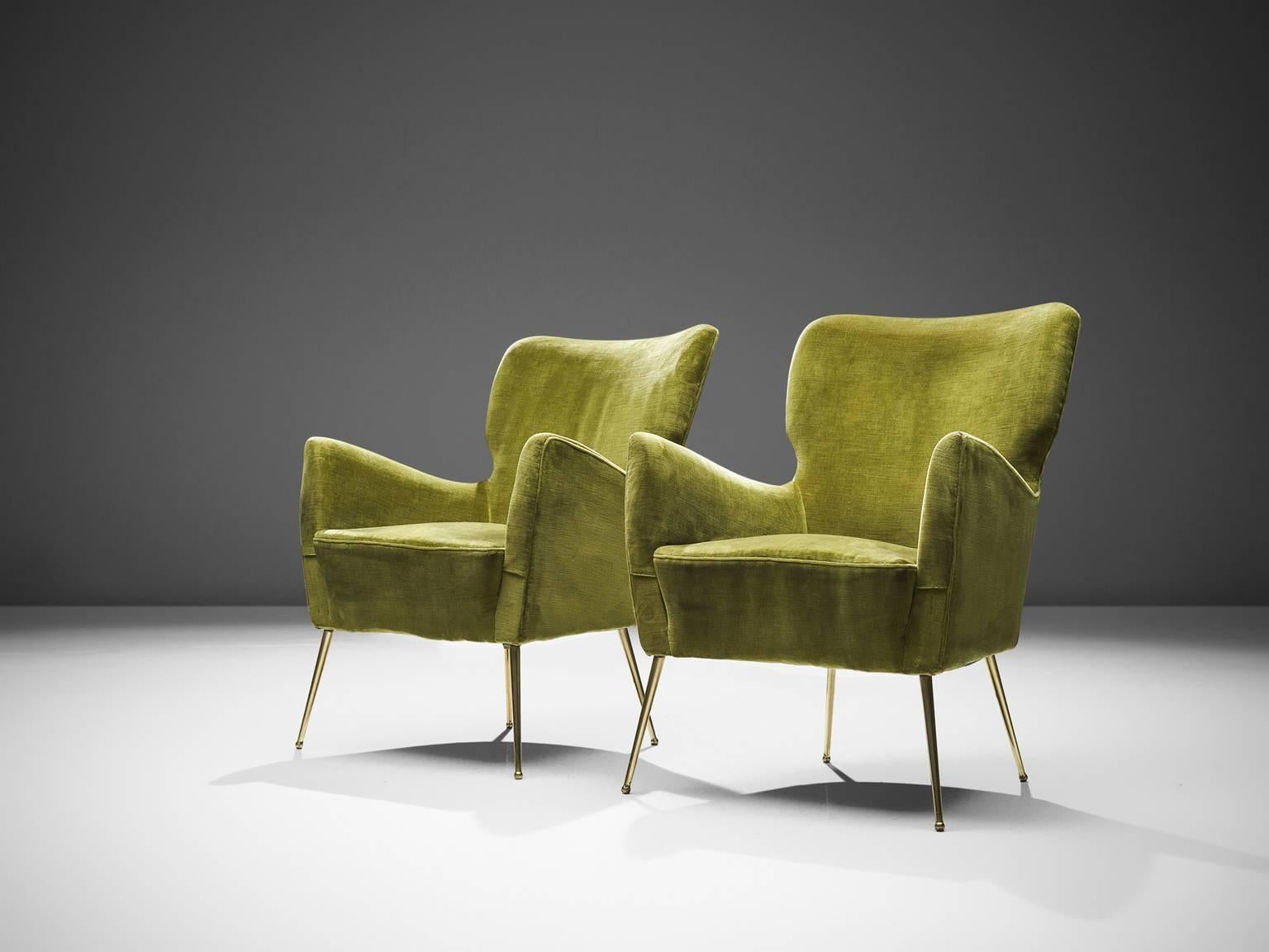 Mid-Century Modern Pair of Elegant Wingback Chairs in Original Green Velvet