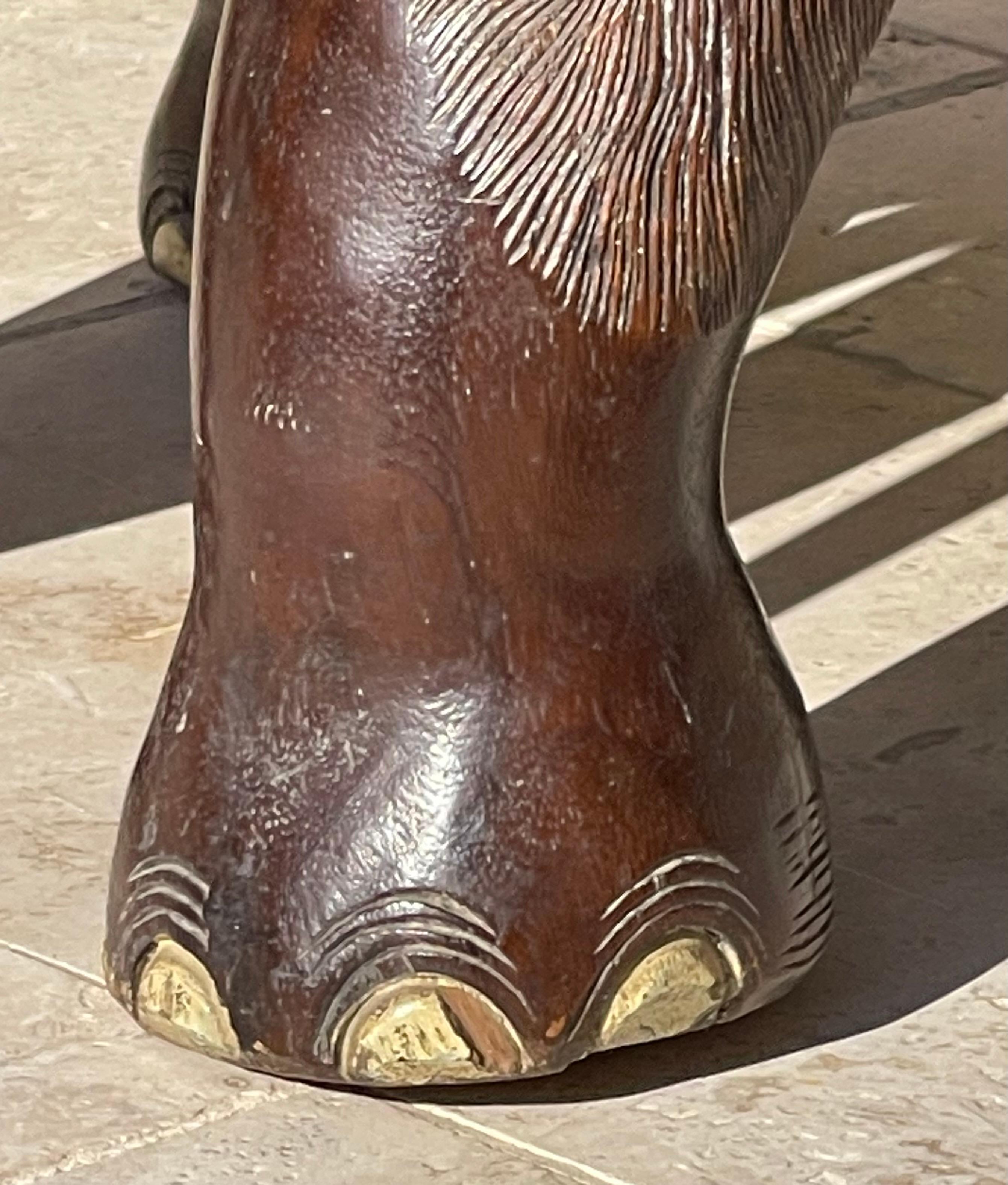 Coppia di poltrone a forma di elefante in vendita 1