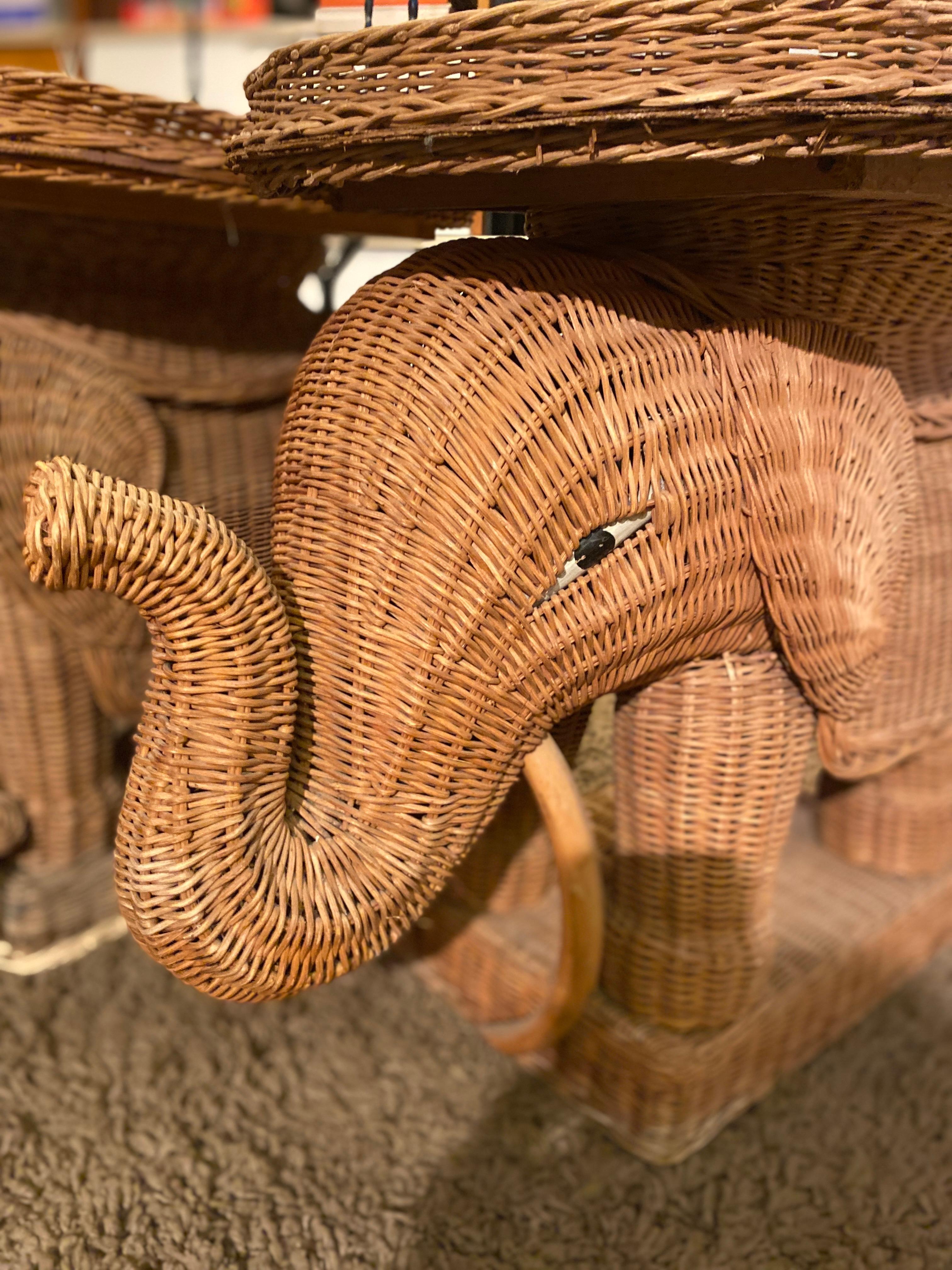 Mid-Century Modern Pair of Elephant Shaped Wicker Sofa Ends, 1970 in Vivaï del Sud Style For Sale