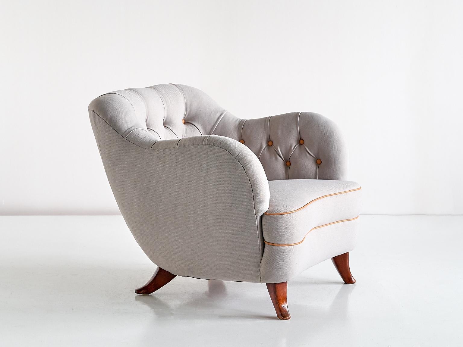 Milieu du XXe siècle Paire de fauteuils Elias Svedberg pour Nordiska Kompaniet, Suède, années 1940 en vente