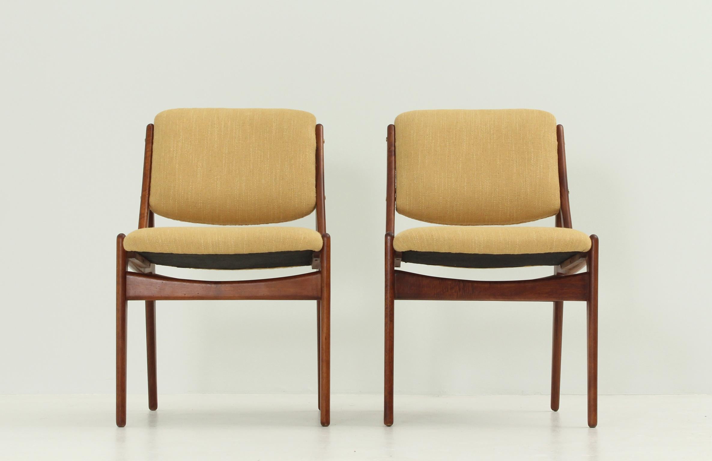 Scandinavian Modern Pair of Ella Chairs in Walnut by Arne Vodder, 1962