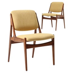 Ein Paar Ella-Stühle aus Nussbaumholz von Arne Vodder, 1962