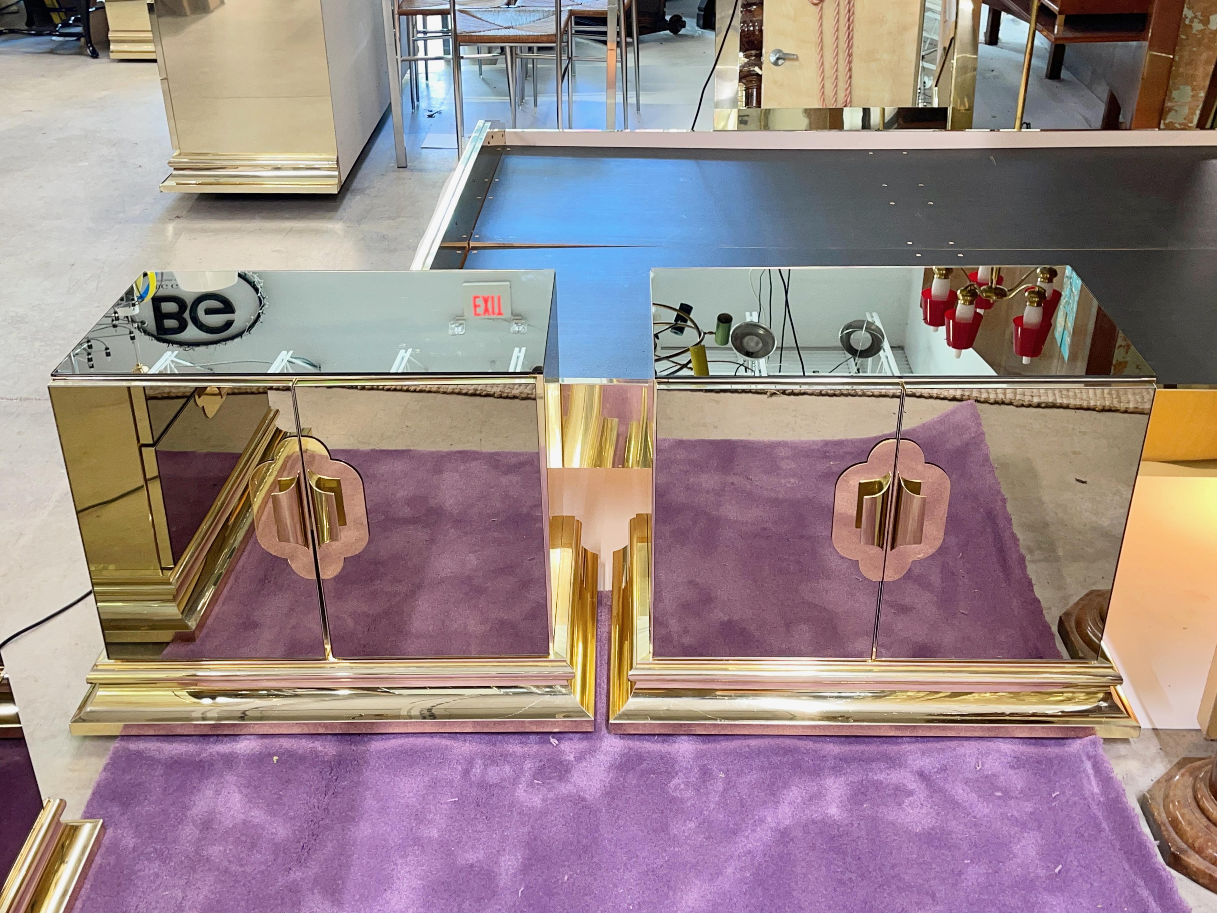 Pair of Ello Brass & Bronze Mirrored Nightstands by O. B. Solie 4