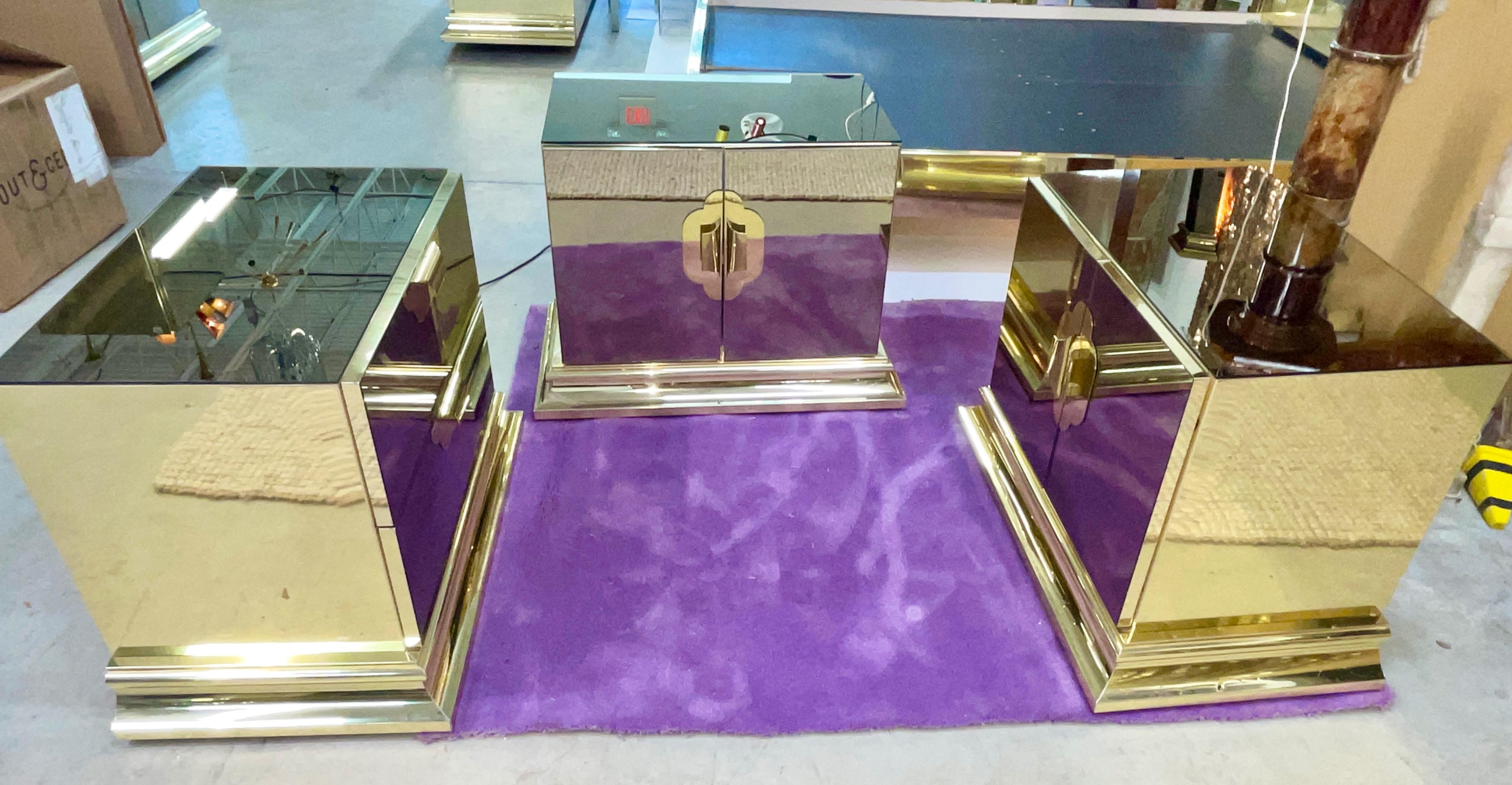 Pair of Ello Brass & Bronze Mirrored Nightstands by O. B. Solie In Good Condition In Hanover, MA