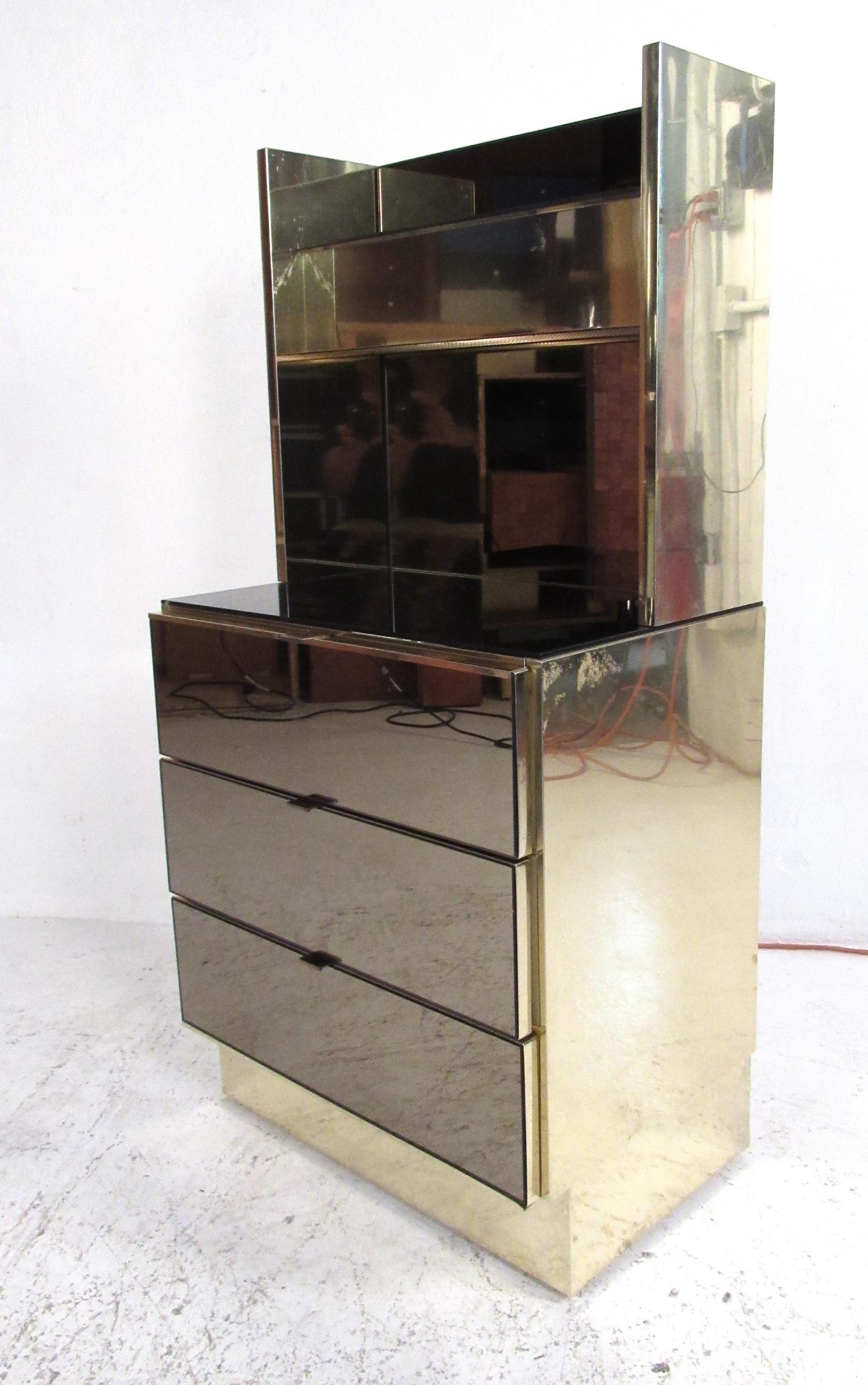 Mid-Century Modern Pair of Ello Furniture Midcentury Mirrored Nightstands