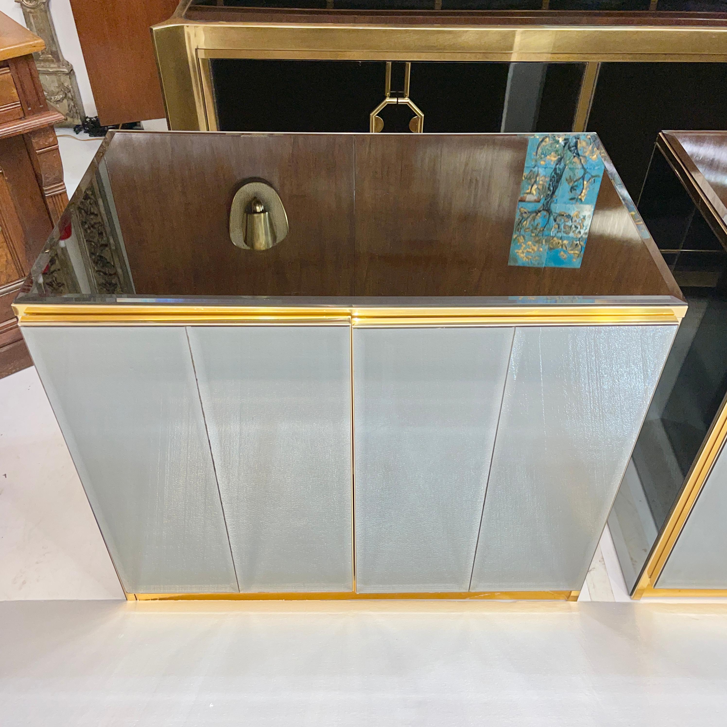 Pair of Ello Mirrored Double Door Chests In Good Condition For Sale In Hanover, MA