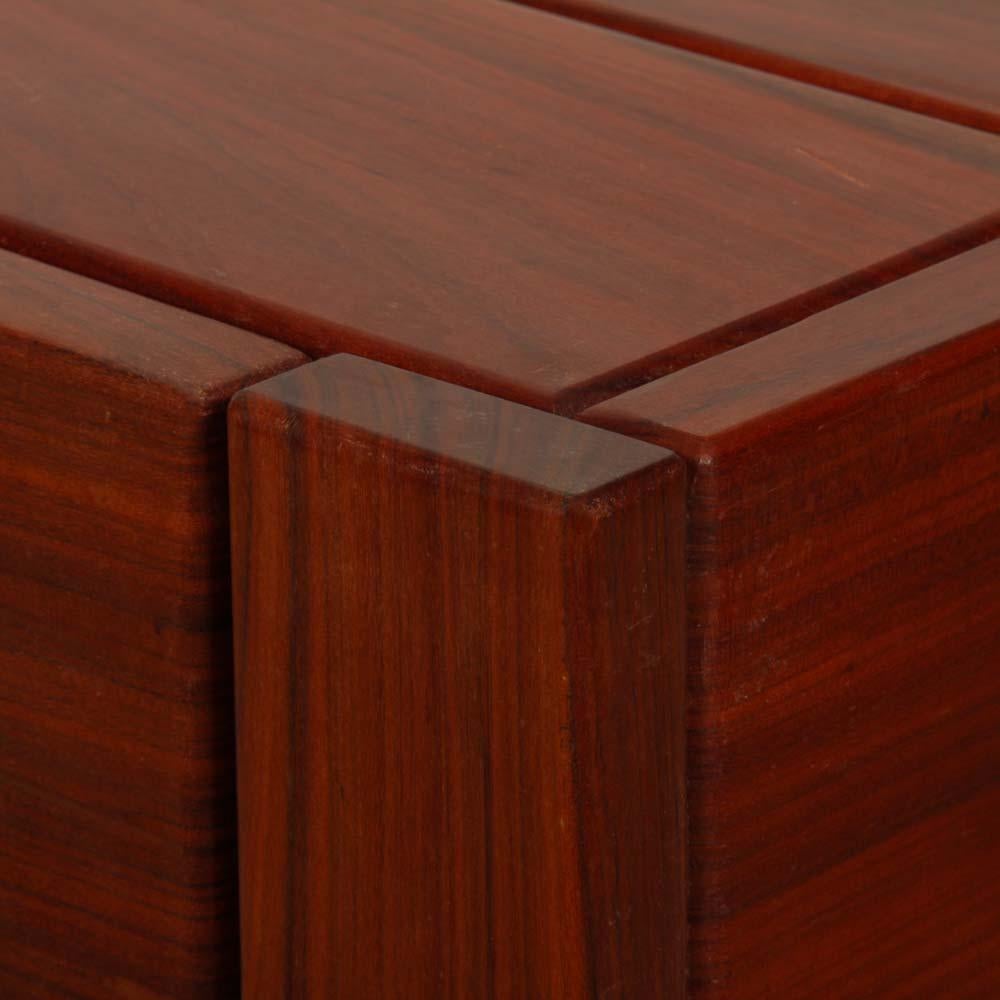 Paire de tables de chevet en orme pour Maison Regain, 1970 en vente 1