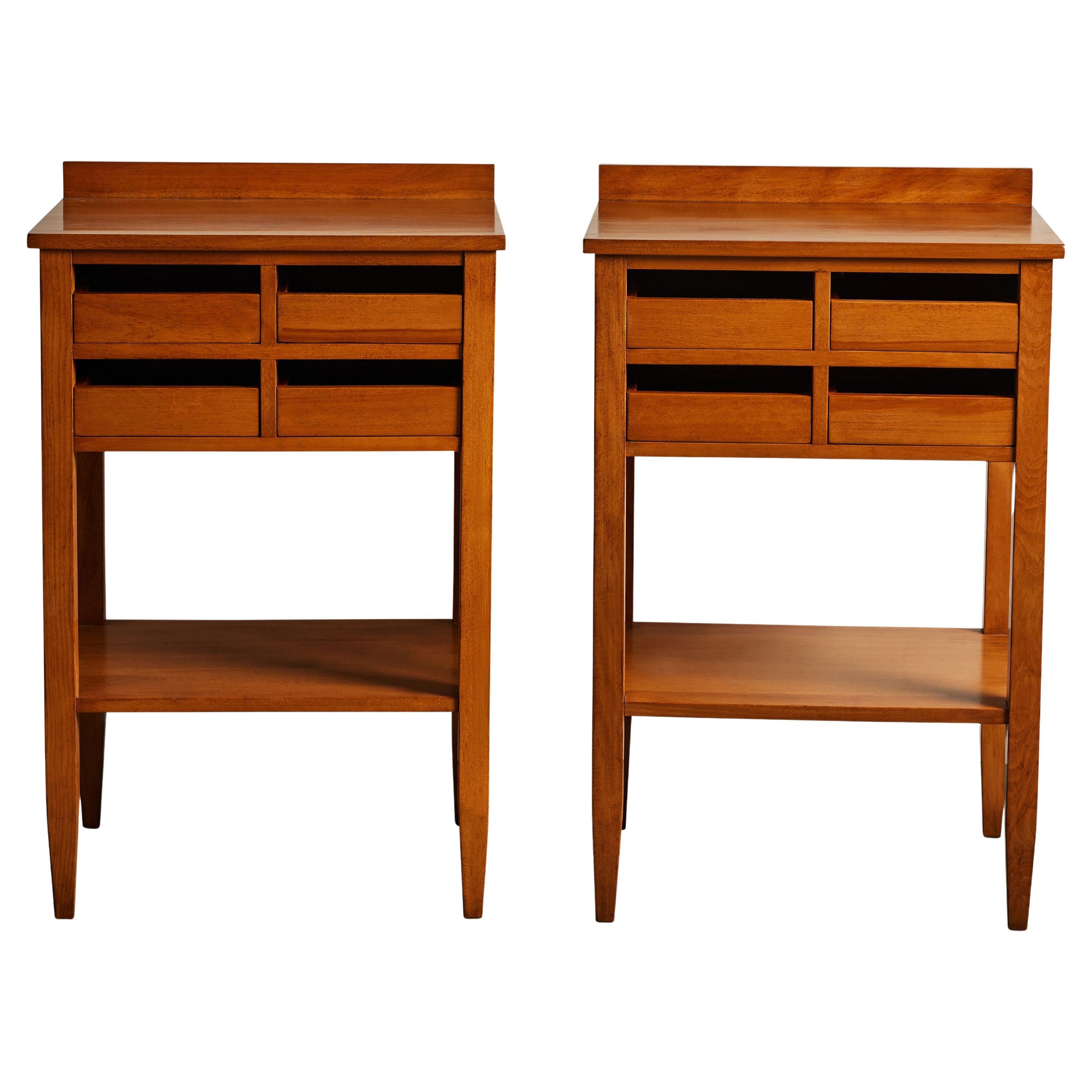 Pair of Elm End/Side/Bedside Tables by Thonet, Austria, c. 1940 in vendita