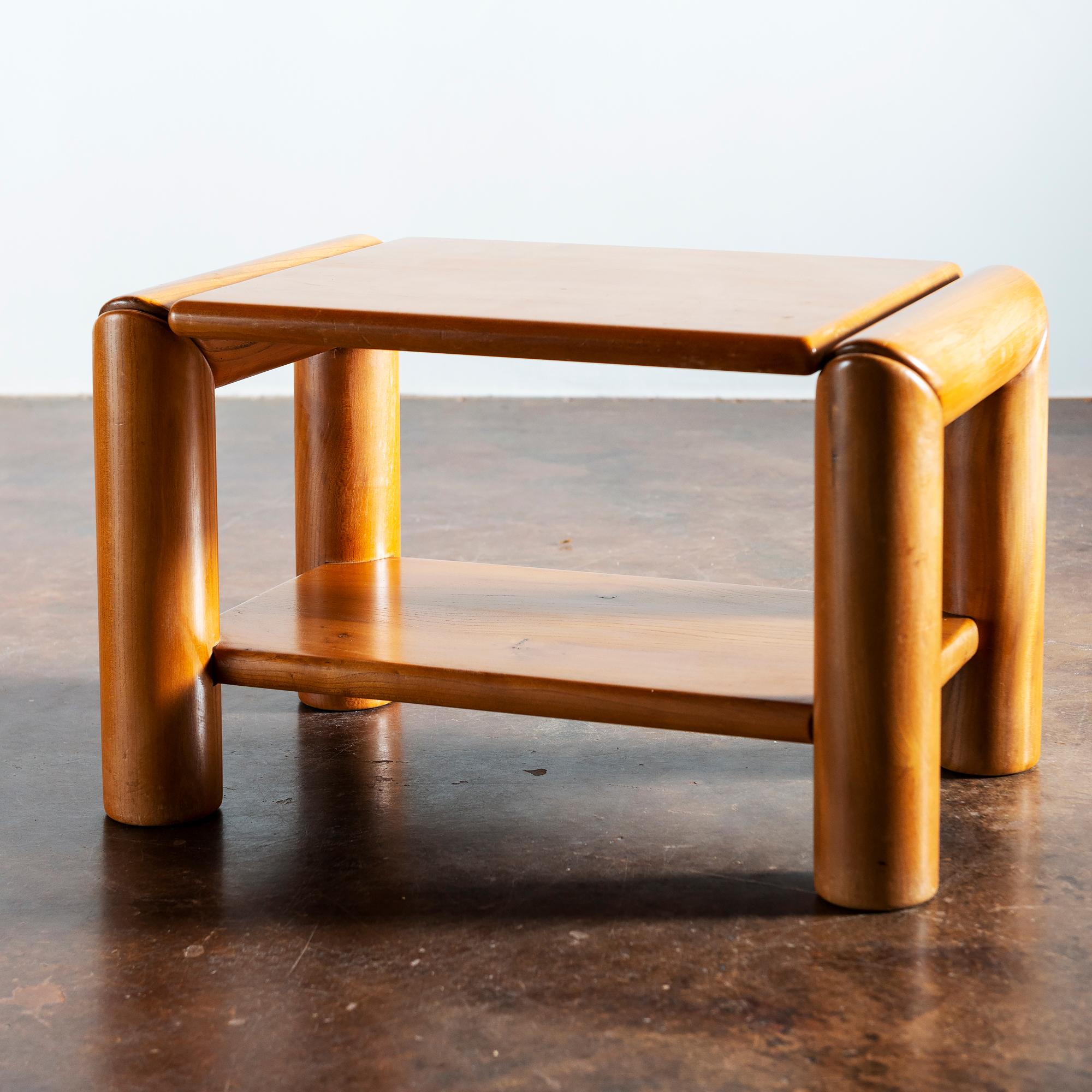 Pair of handsome French side tables in solid elm, 1970s.