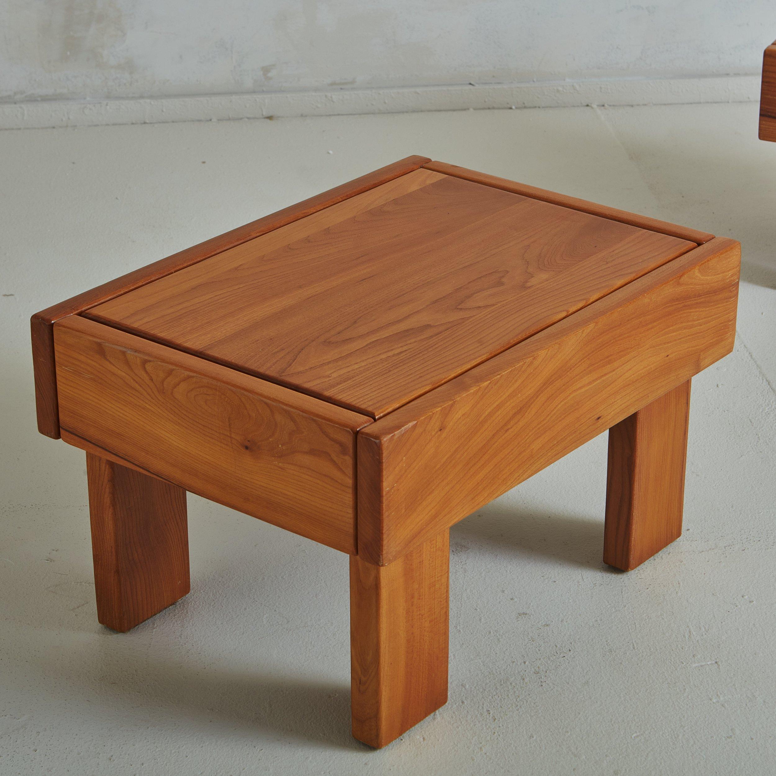 Mid-Century Modern Pair of Elm Wood Side Tables by Maison Regain, France 1970s For Sale