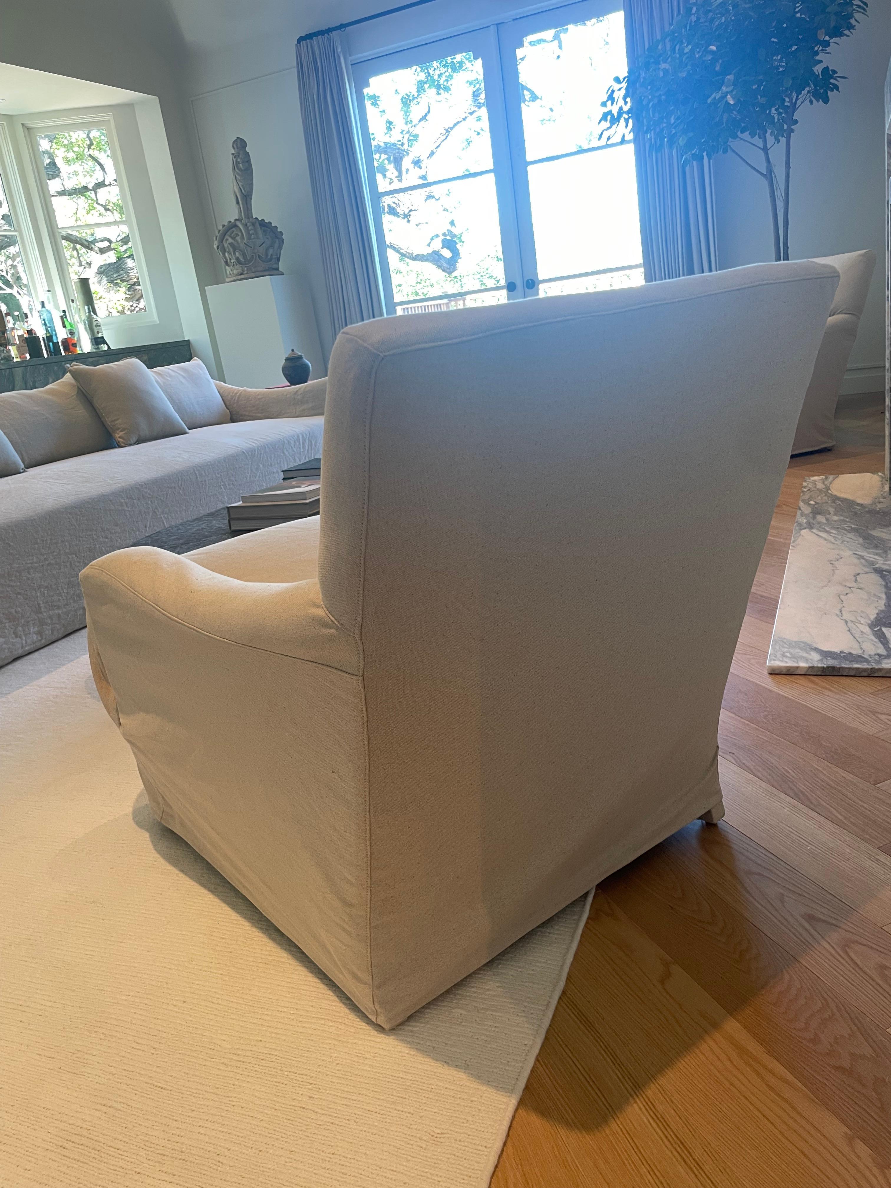 XXIe siècle et contemporain Paire de chaises d'appoint allongées belges en lin naturel en vente