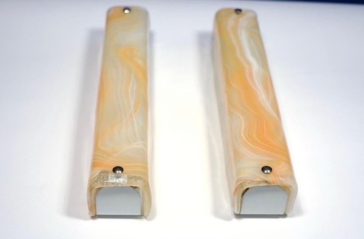 Pair of elongated sconces emulates marble , Italy 1980 In Good Condition For Sale In Bronx, NY