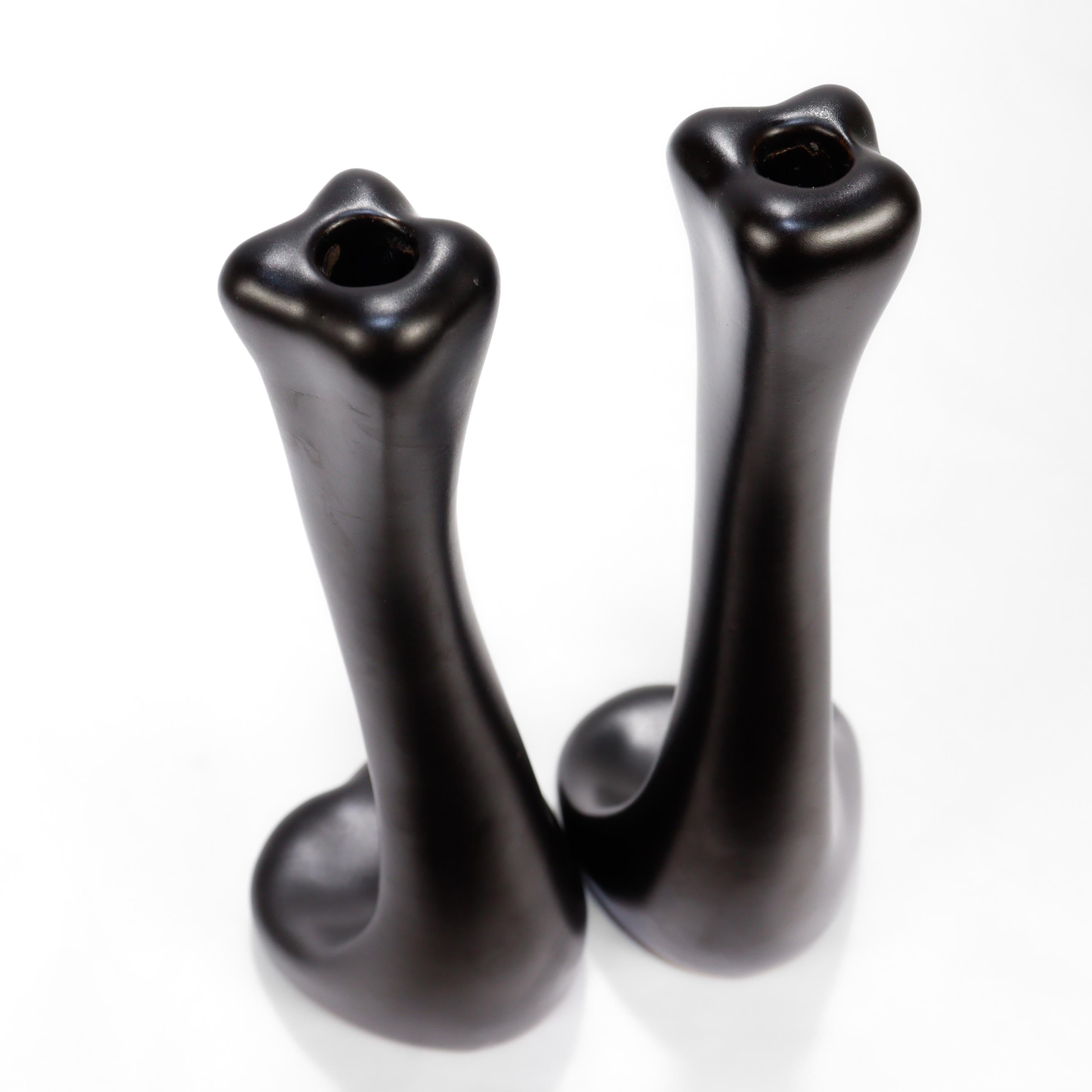 Coppia di portacandele in ceramica 