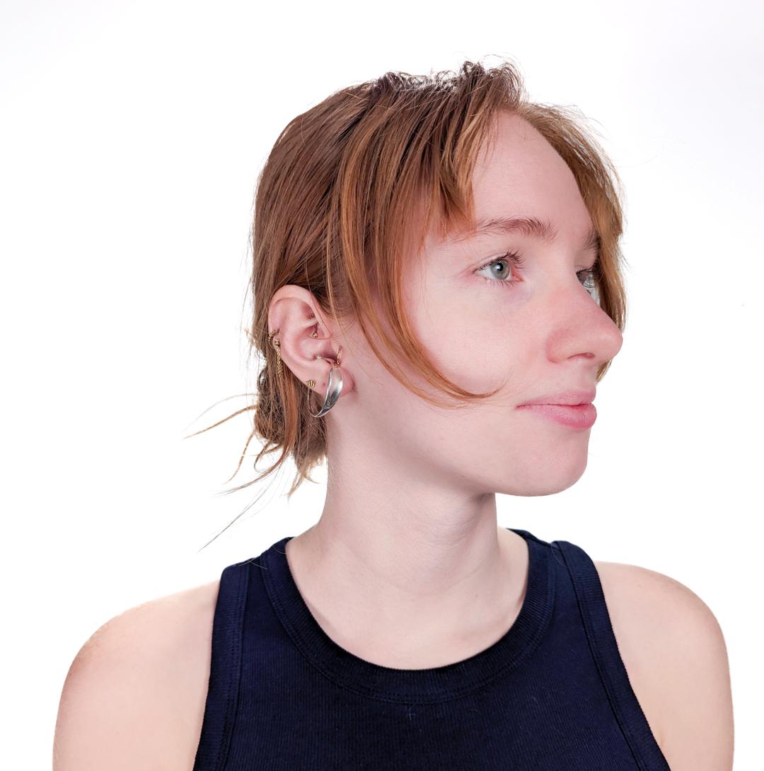 Ein sch�önes Paar Manschetten-Ohrringe.

Aus Sterlingsilber.

Von Tiffany & Co.

Entworfen von Elsa Peretti.

Einfach ein wunderbares Paar Tiffany-Ohrringe!

Datum:
20. Jahrhundert

Allgemeiner Zustand:
Sie sind in insgesamt gutem, wie abgebildetem,