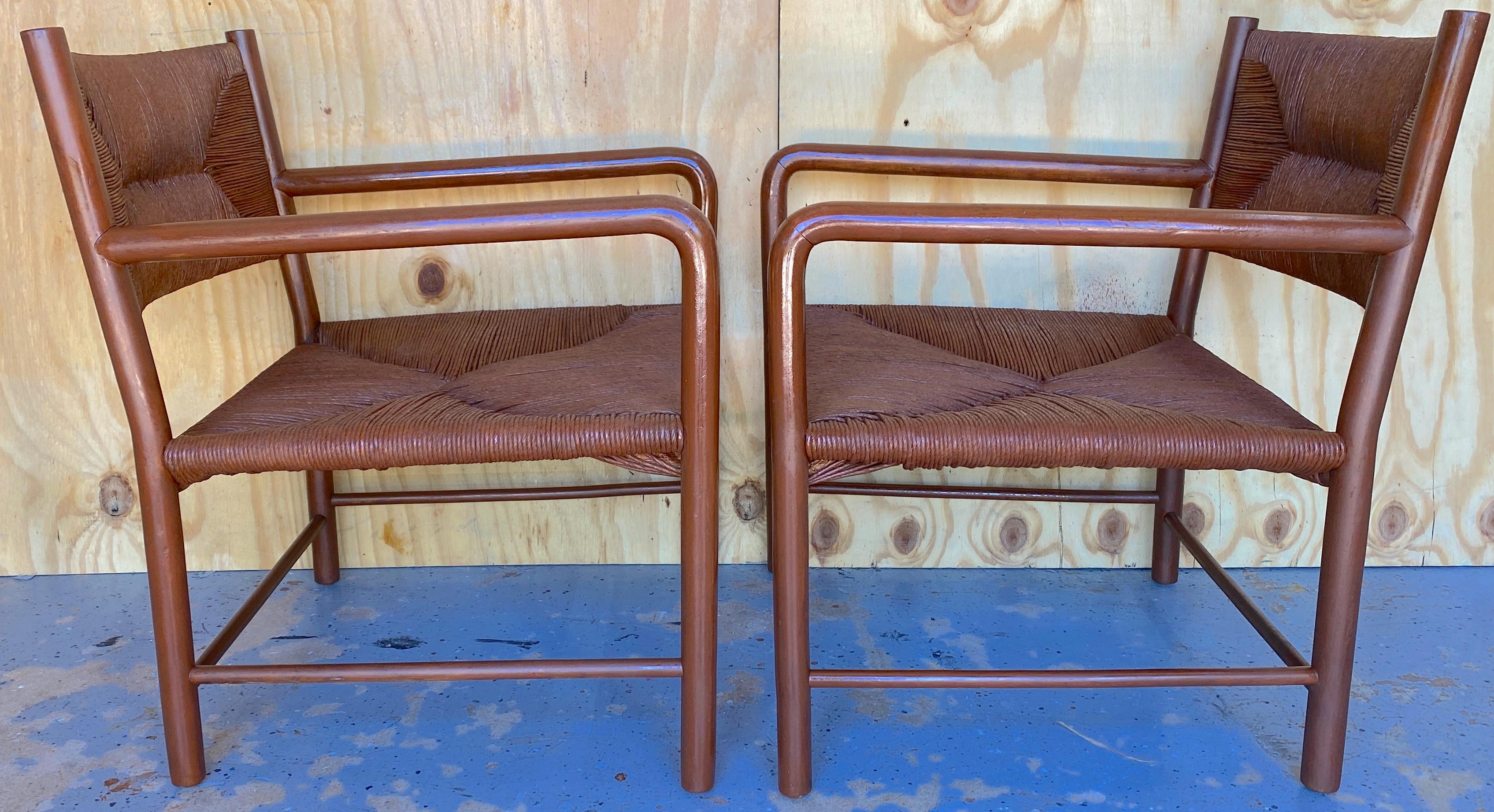 Wicker Pair of Emanuele Rambaldi Modernist Brown Lacquered Armchairs, Italy 1940s For Sale