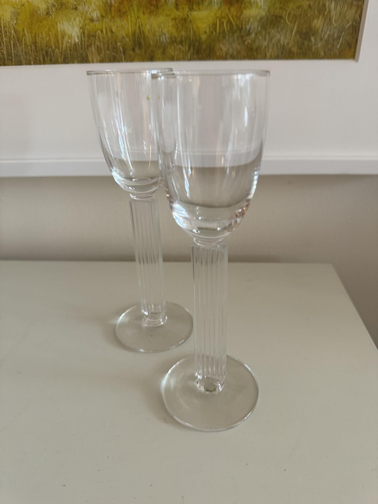 American Pair of Embassy Art Deco Wine Glasses by Walter Dorwin Teague. 1939 For Sale