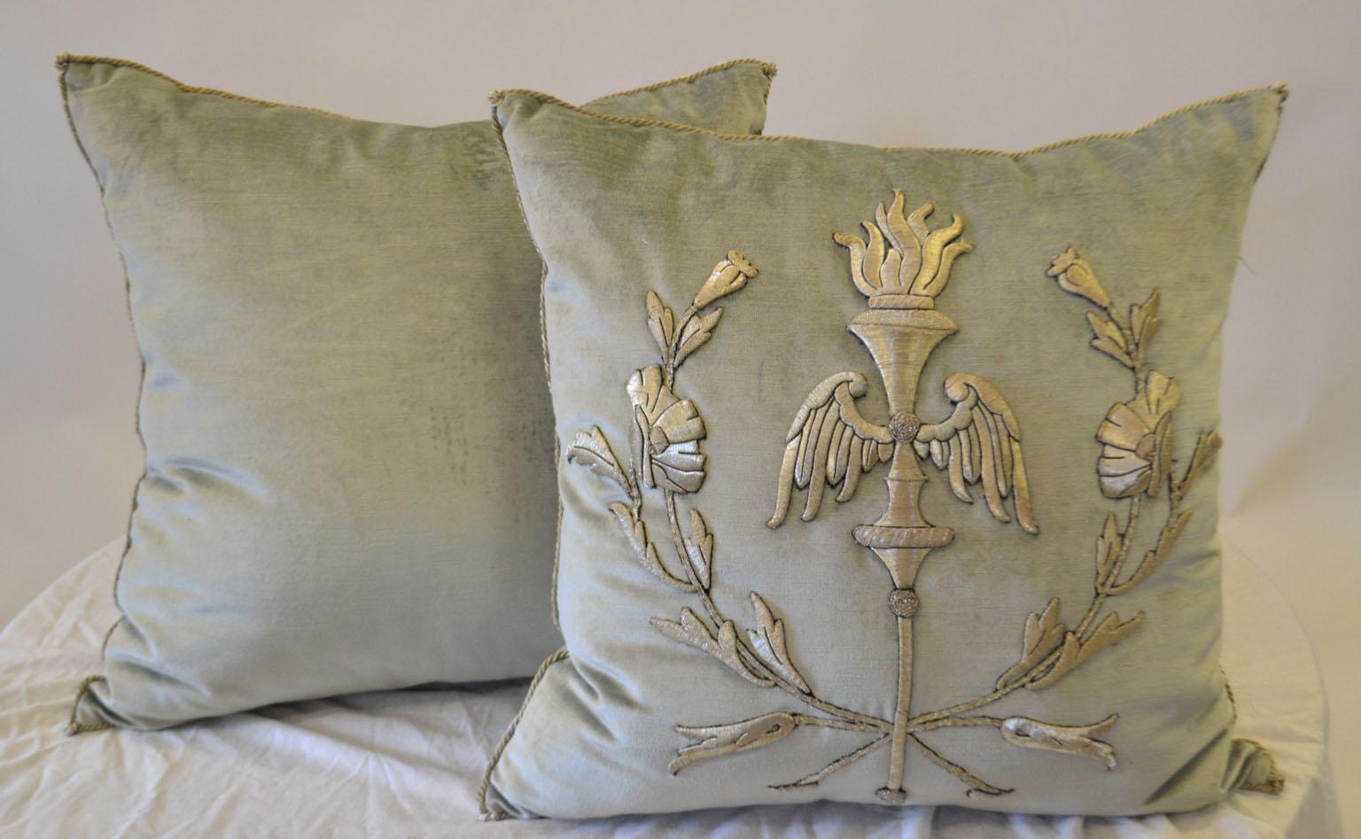 North American Pair of Embroidery Pillows, Antique trim