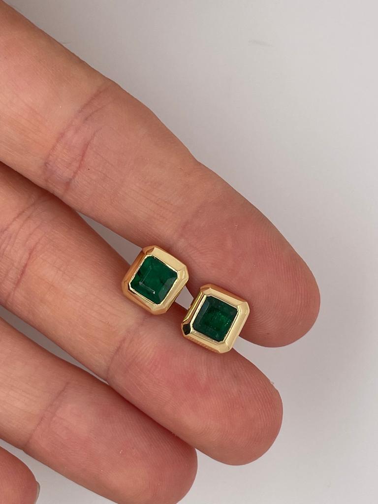 Pair of emerald earrings/ studs 18k gold studs bezel set  For Sale 7