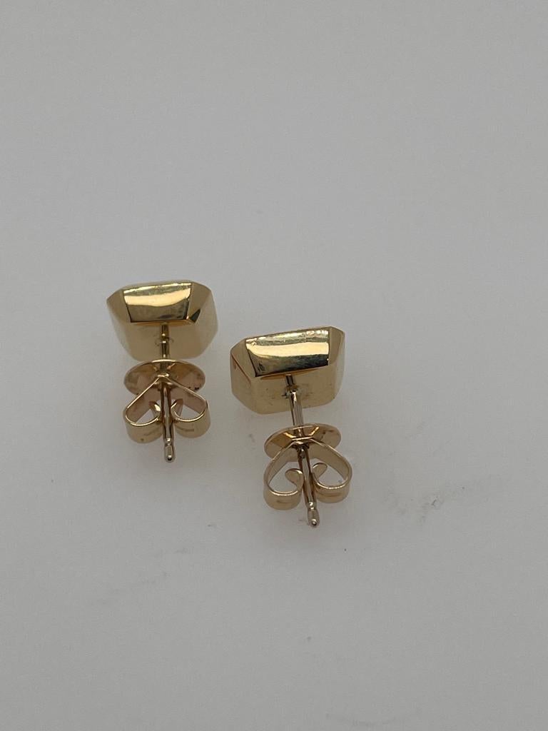 Pair of emerald earrings/ studs 18k gold studs bezel set  For Sale 4