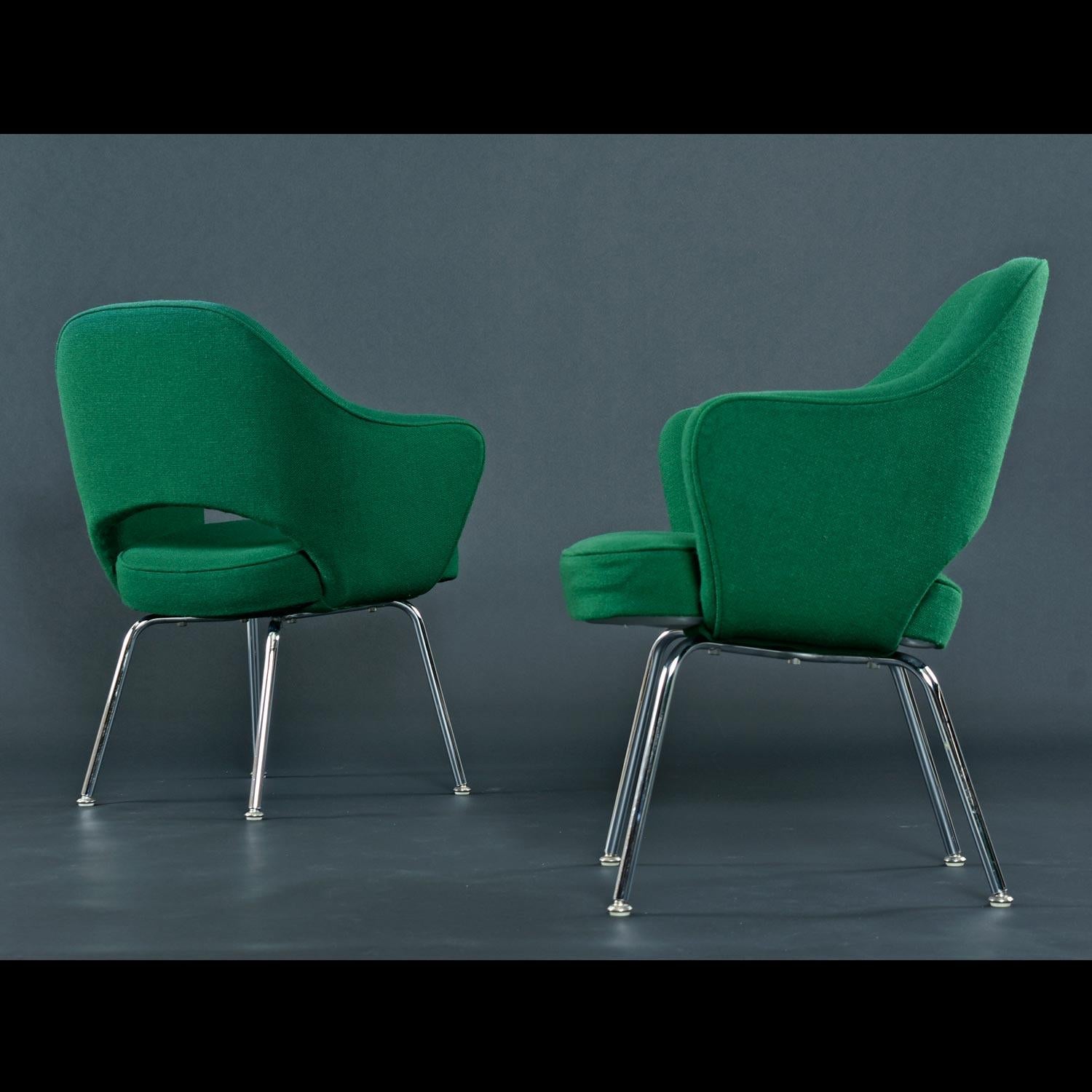 20th Century Pair of Emerald Green Eero Saarinen for Knoll Executive Arm Chairs
