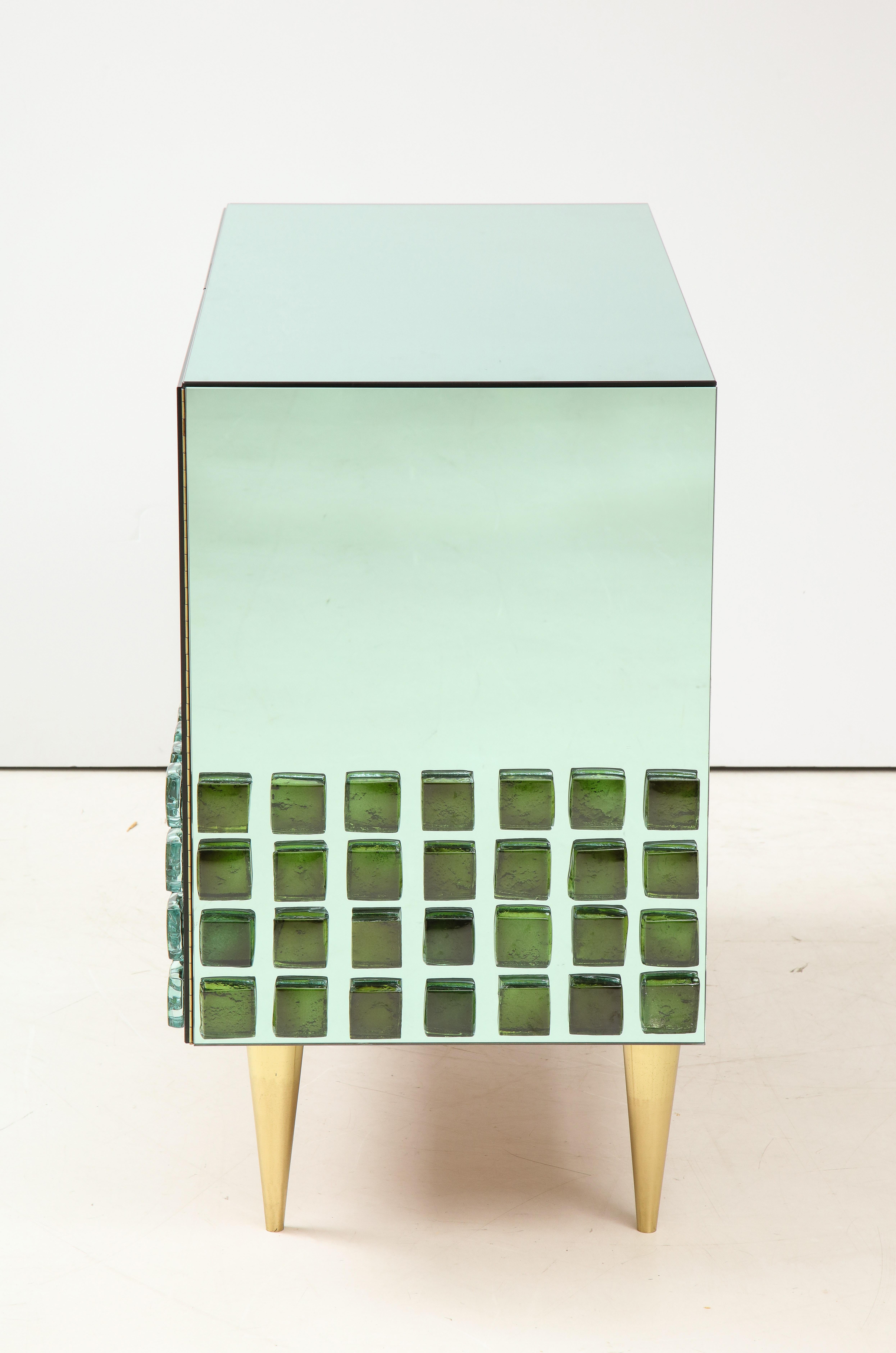 Pair of Sculptural Soft Green Mirrored and Brass Cabinets or Nightstands, Italy 10