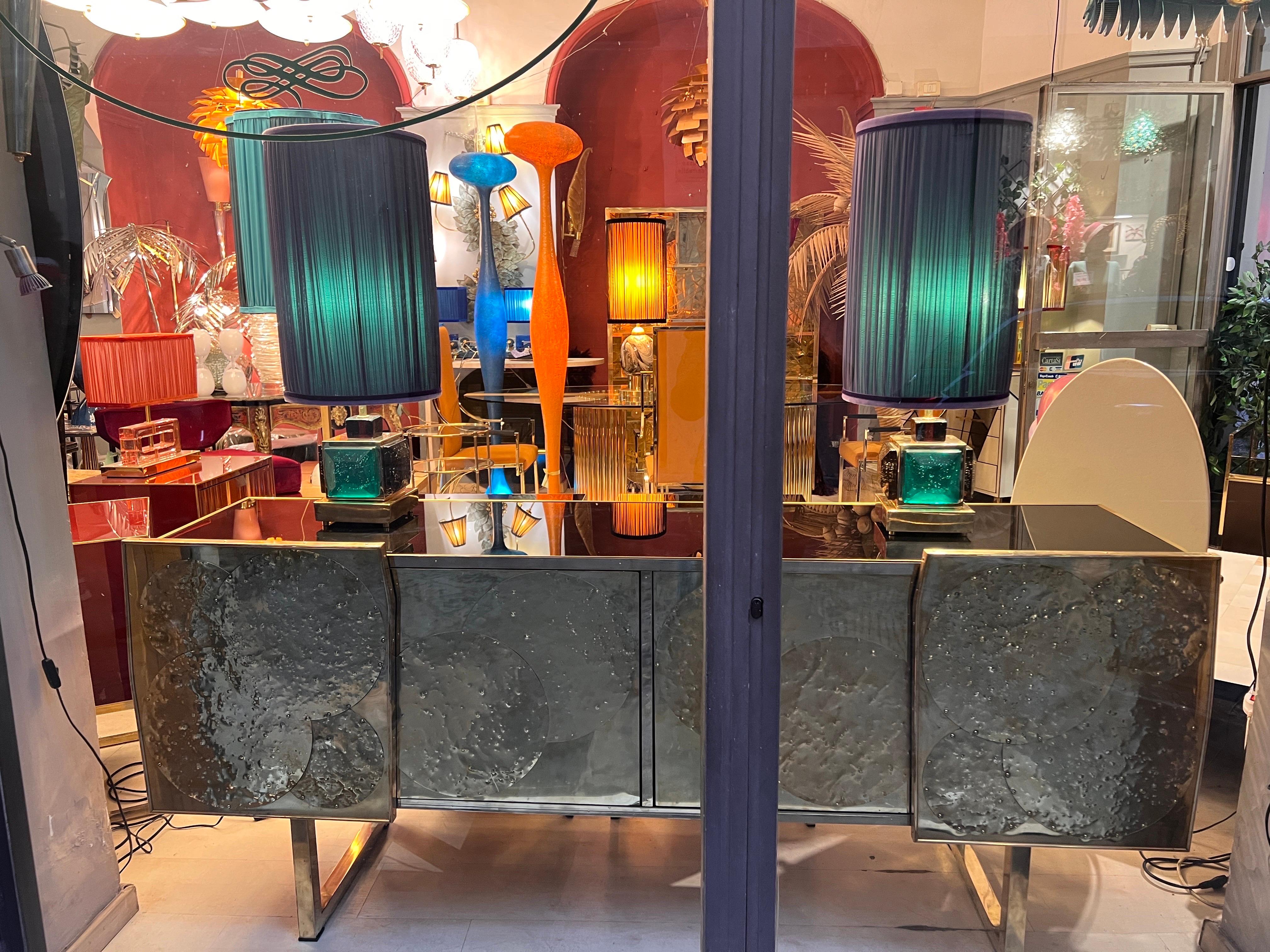 Coppia di lampade da tavolo in vetro di Murano verde smeraldo con i nostri paralumi cuciti a mano 1980 in vendita 9