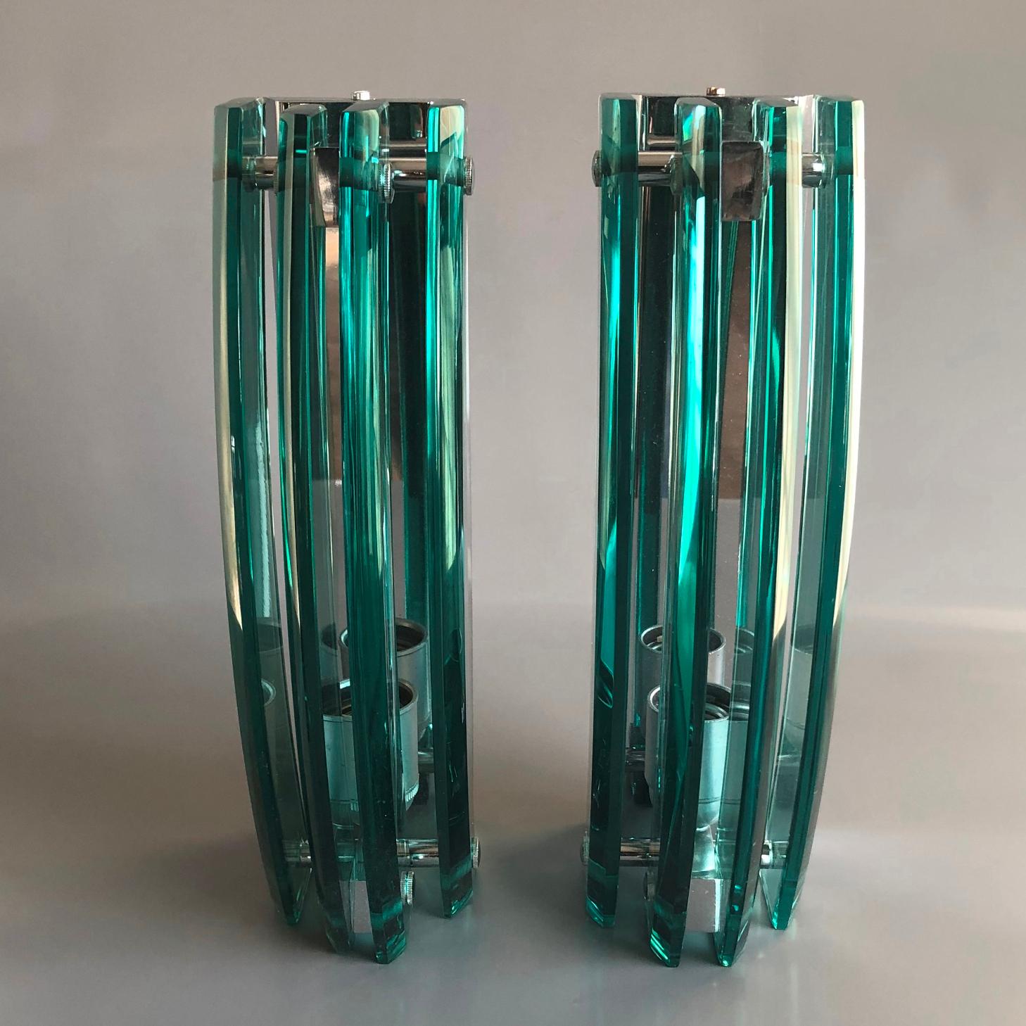 Italian Pair of Emerald Green Murano Glass Wall Lights, Florence Italy 1970s For Sale