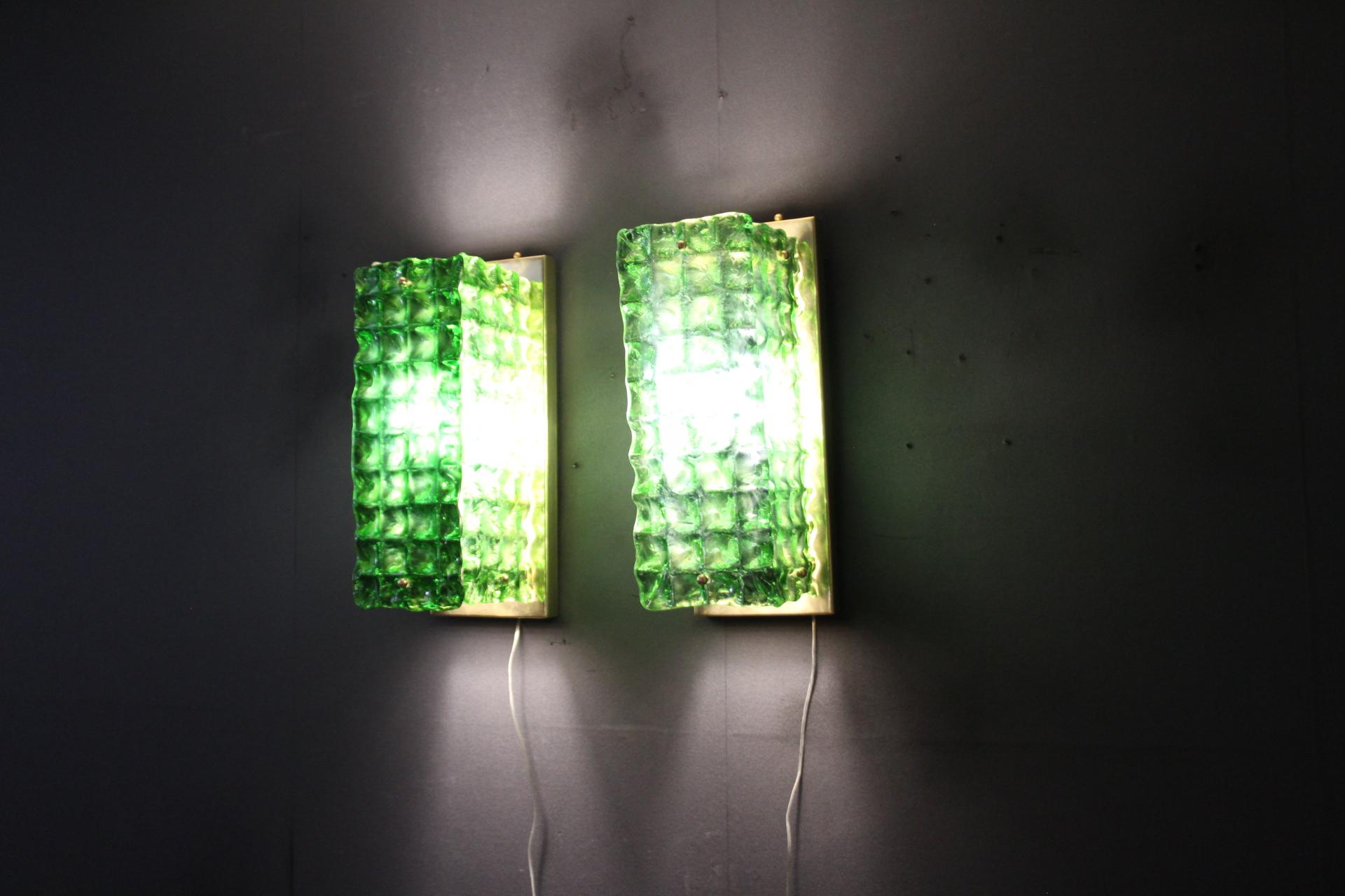 Pair of Emerald Green Textured Murano Glass Wall Lights , Mazzega Style  For Sale 6