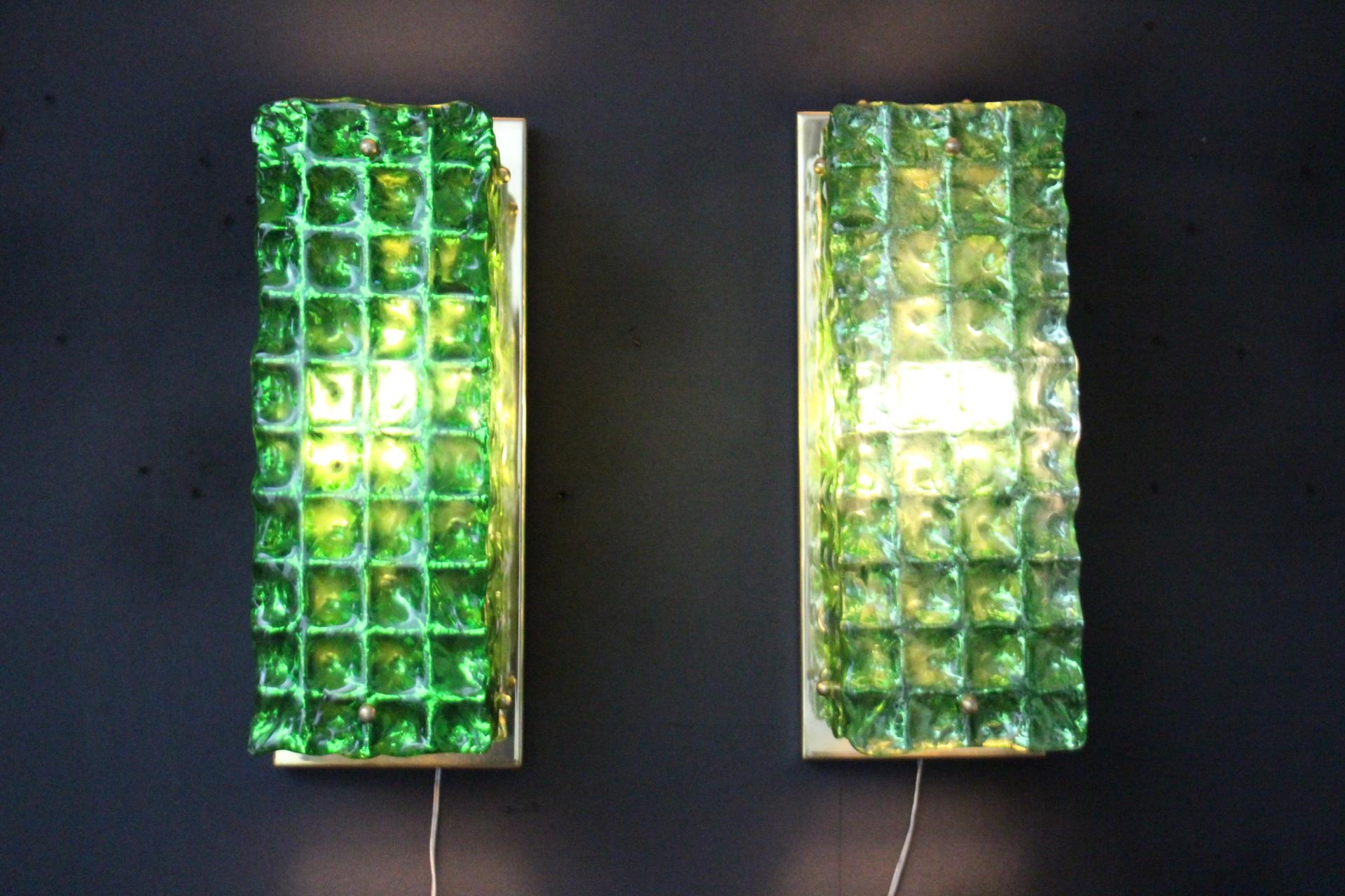 Art Glass Pair of Emerald Green Textured Murano Glass Wall Lights , Mazzega Style  For Sale