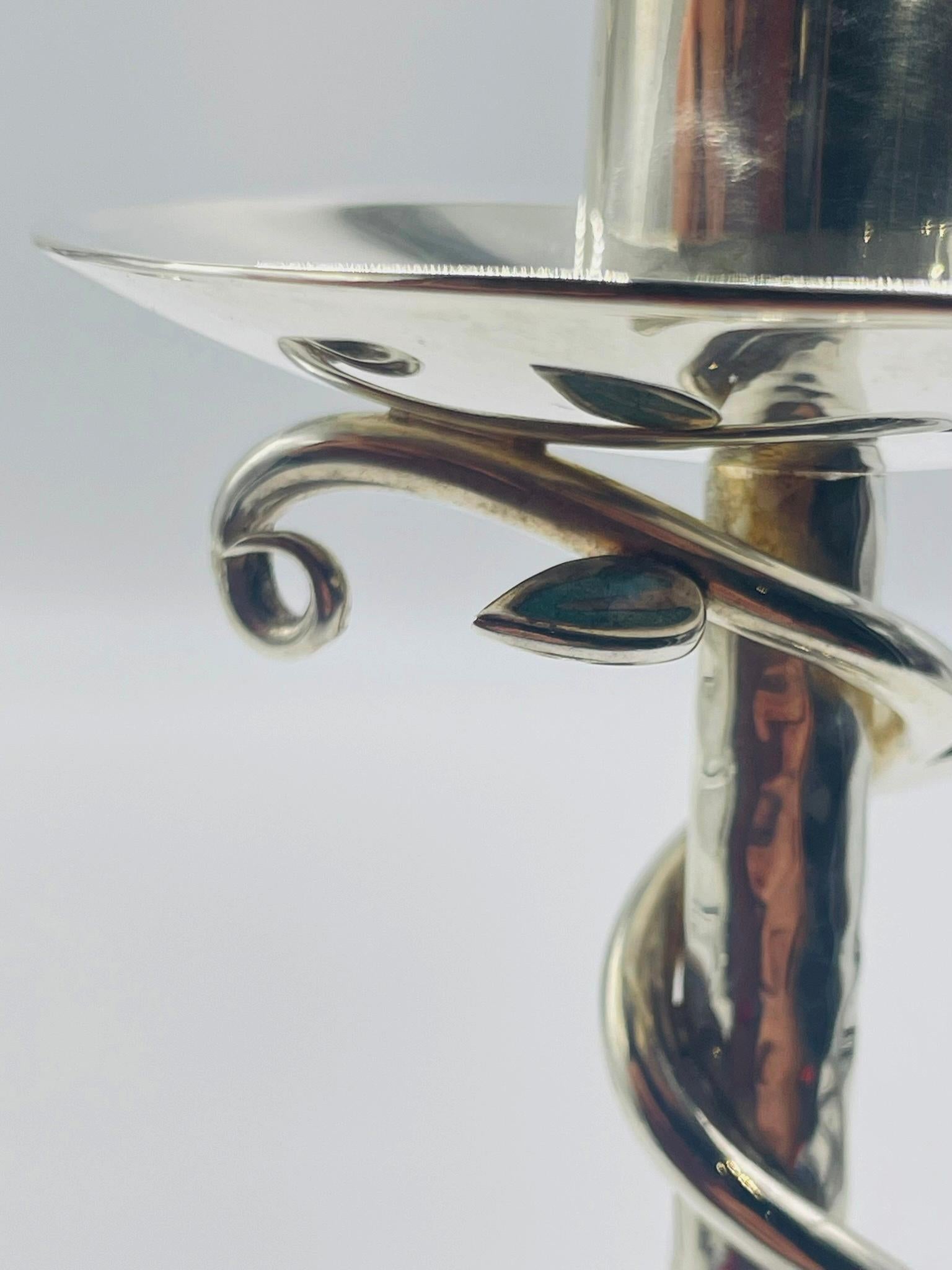 Pair of Emilia Castillo Silver-Plated Candlesticks with Emerald Stone Inlay in vendita 2