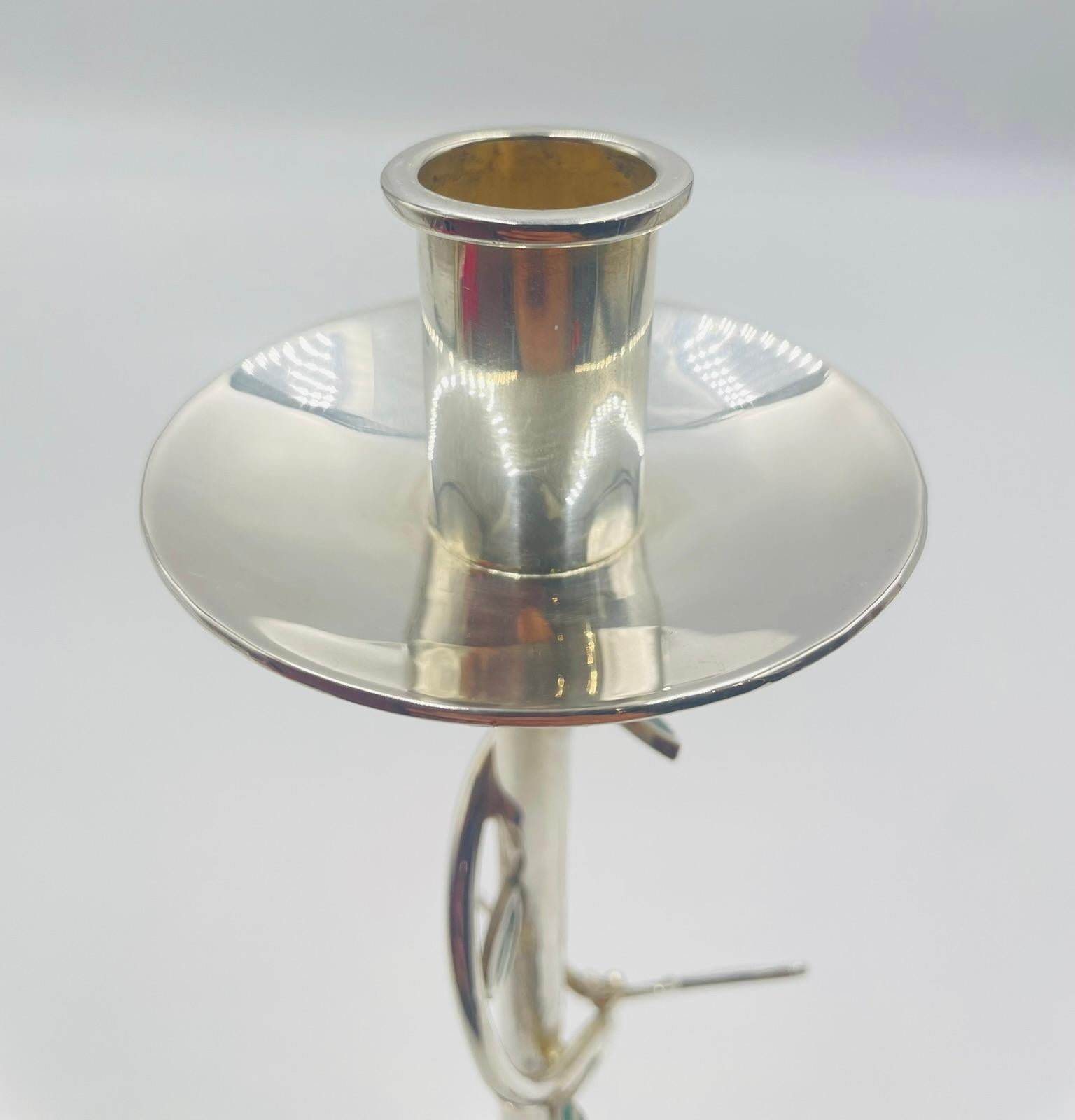 Pair of Emilia Castillo Silver-Plated Candlesticks with Emerald Stone Inlay in vendita 6