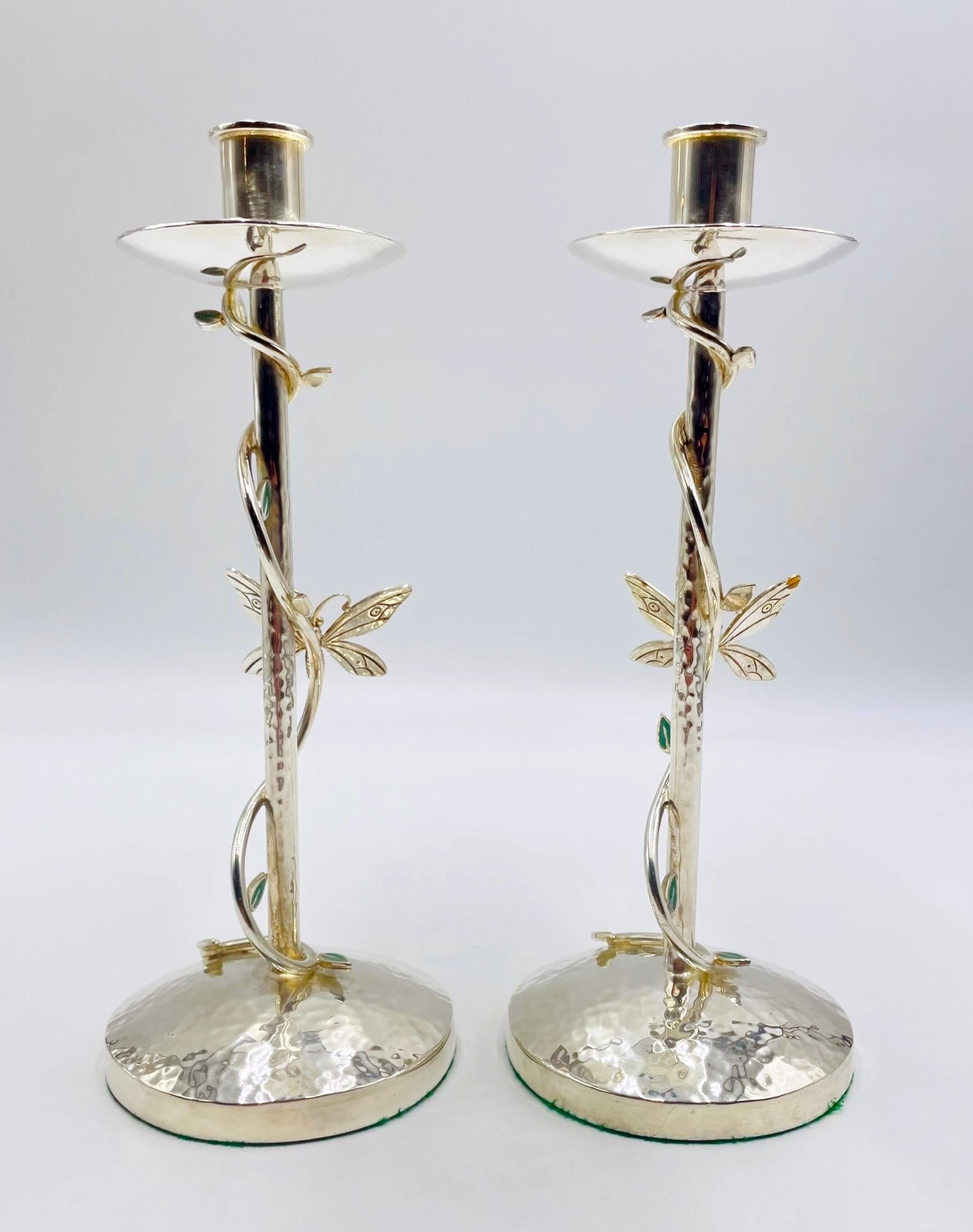 Fatto a mano Pair of Emilia Castillo Silver-Plated Candlesticks with Emerald Stone Inlay in vendita