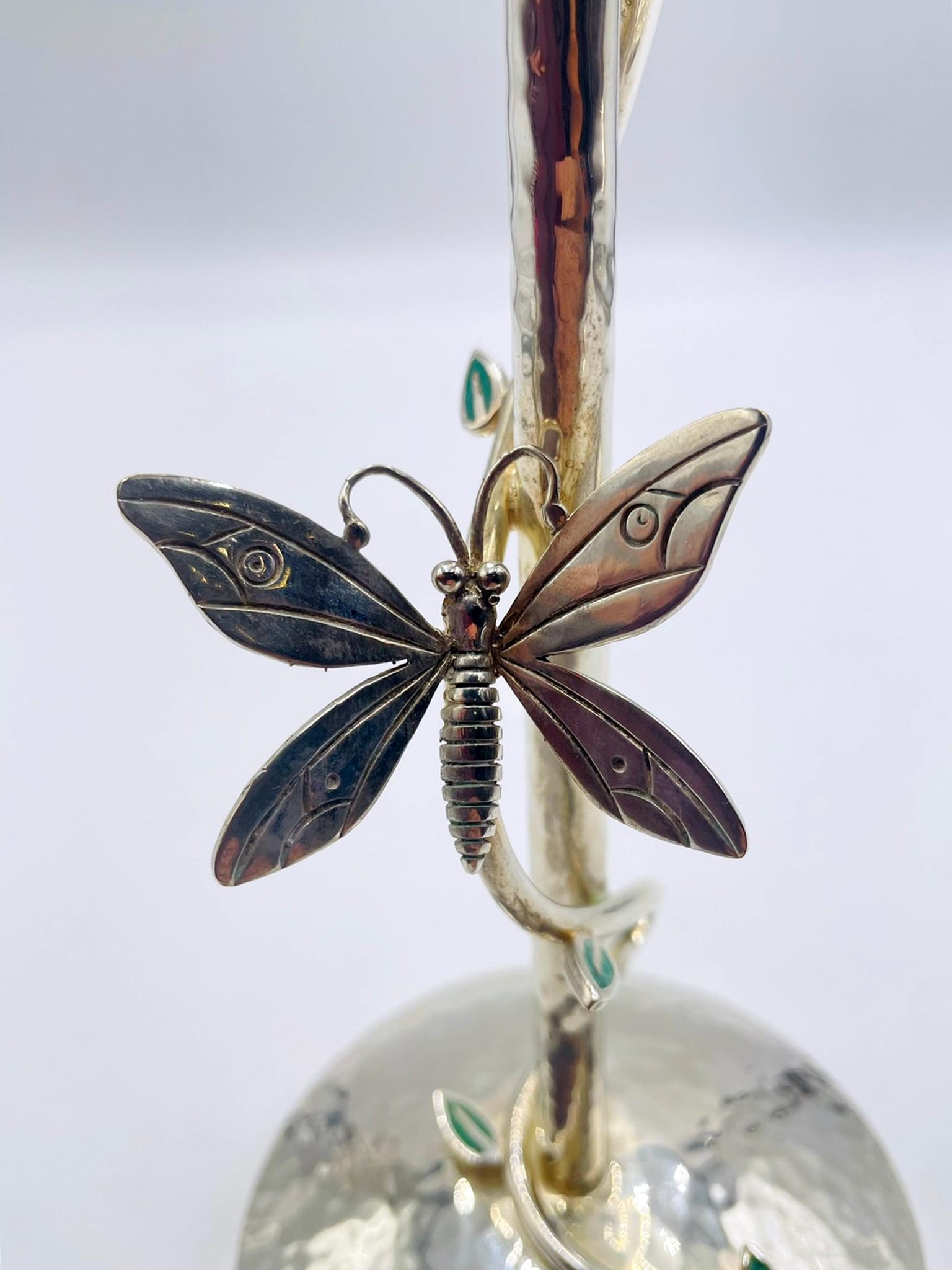 Placcato argento Pair of Emilia Castillo Silver-Plated Candlesticks with Emerald Stone Inlay in vendita