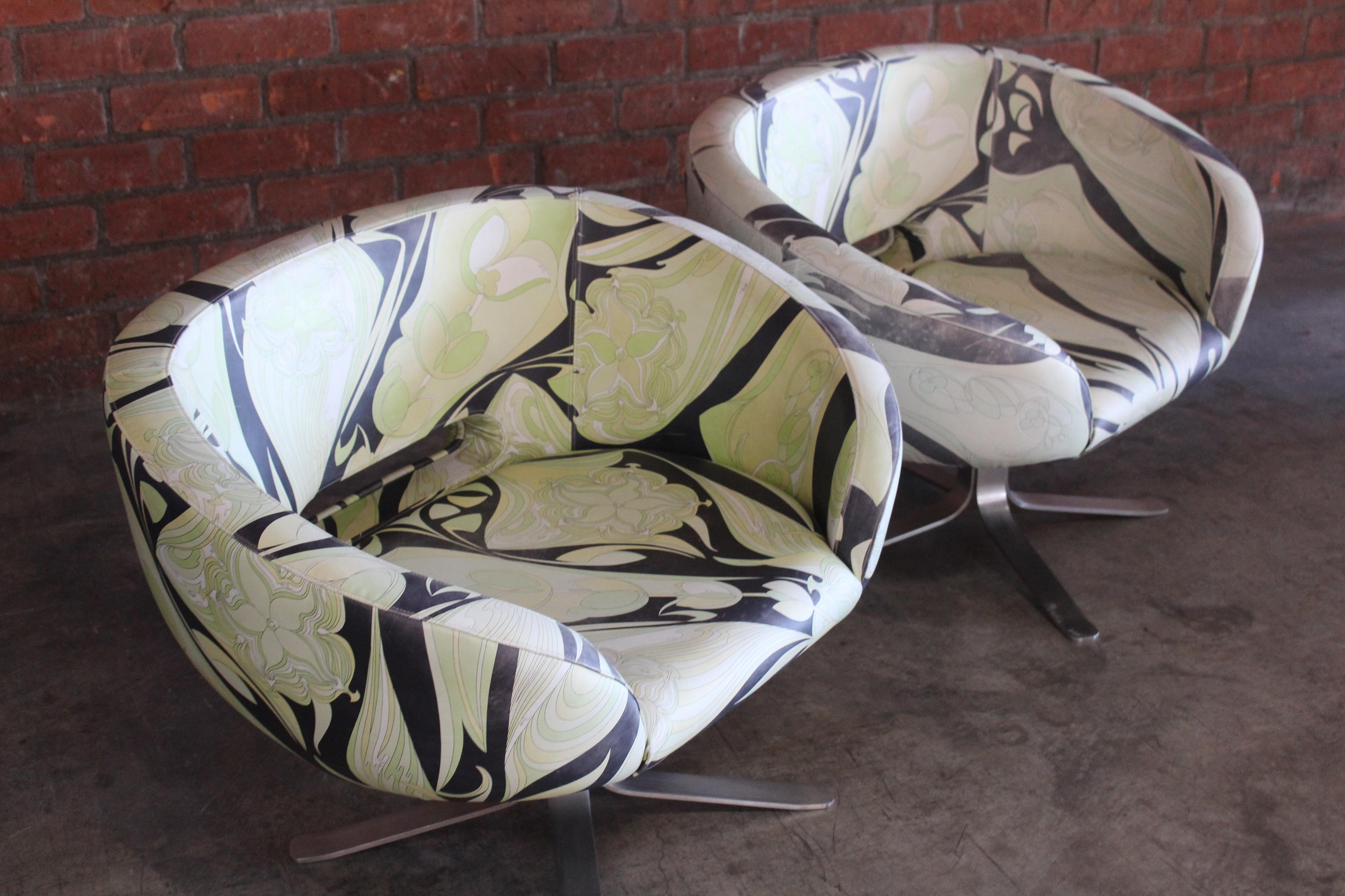 Contemporary Pair of Emilio Pucci Leather Rive Droite Swivel Chairs by Cappellini, 2001 For Sale