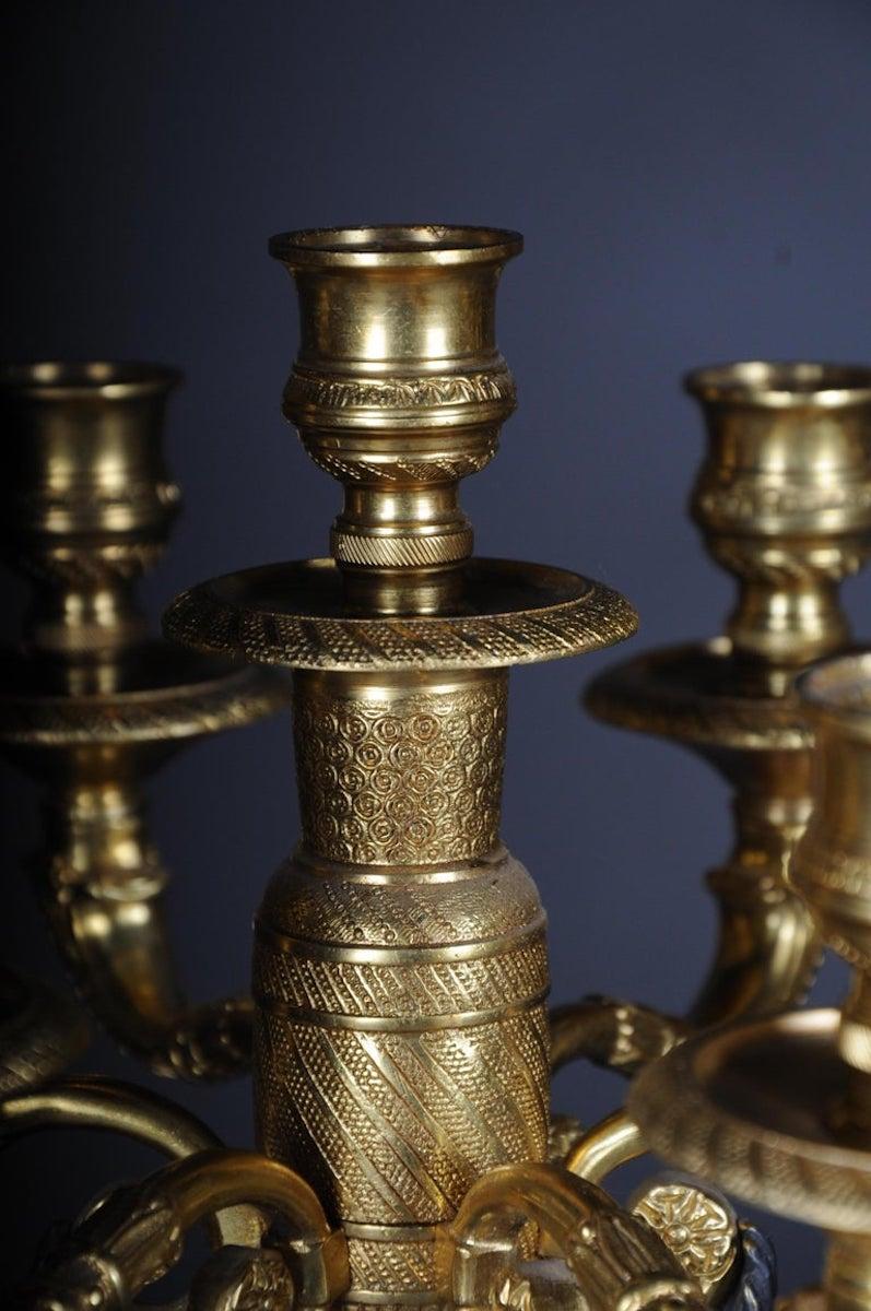 Paire de candélabres/bougeoirs de style Empire en bronze d'après P. Thomire en vente 5