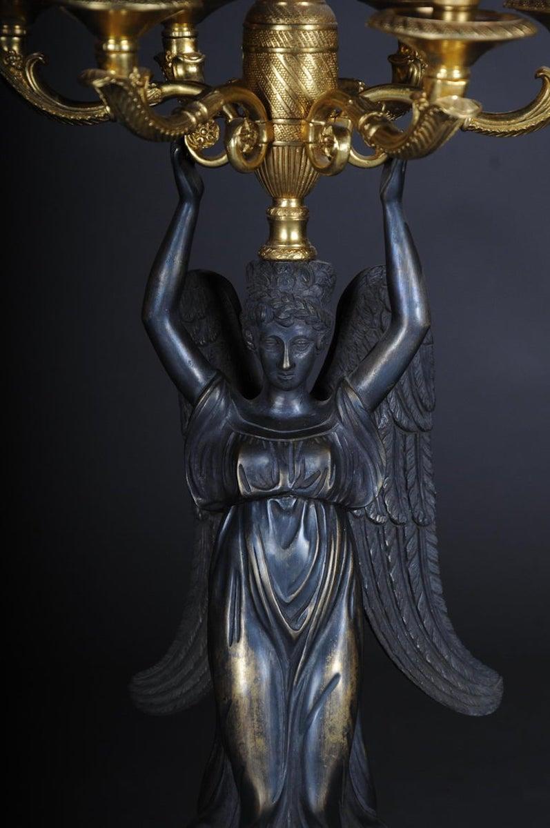 Paire de candélabres/bougeoirs de style Empire en bronze d'après P. Thomire en vente 9