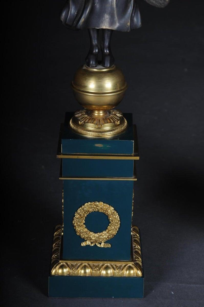 Paire de candélabres/bougeoirs de style Empire en bronze d'après P. Thomire en vente 3
