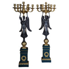 Paire de candélabres/bougeoirs de style Empire en bronze d'après P. Thomire
