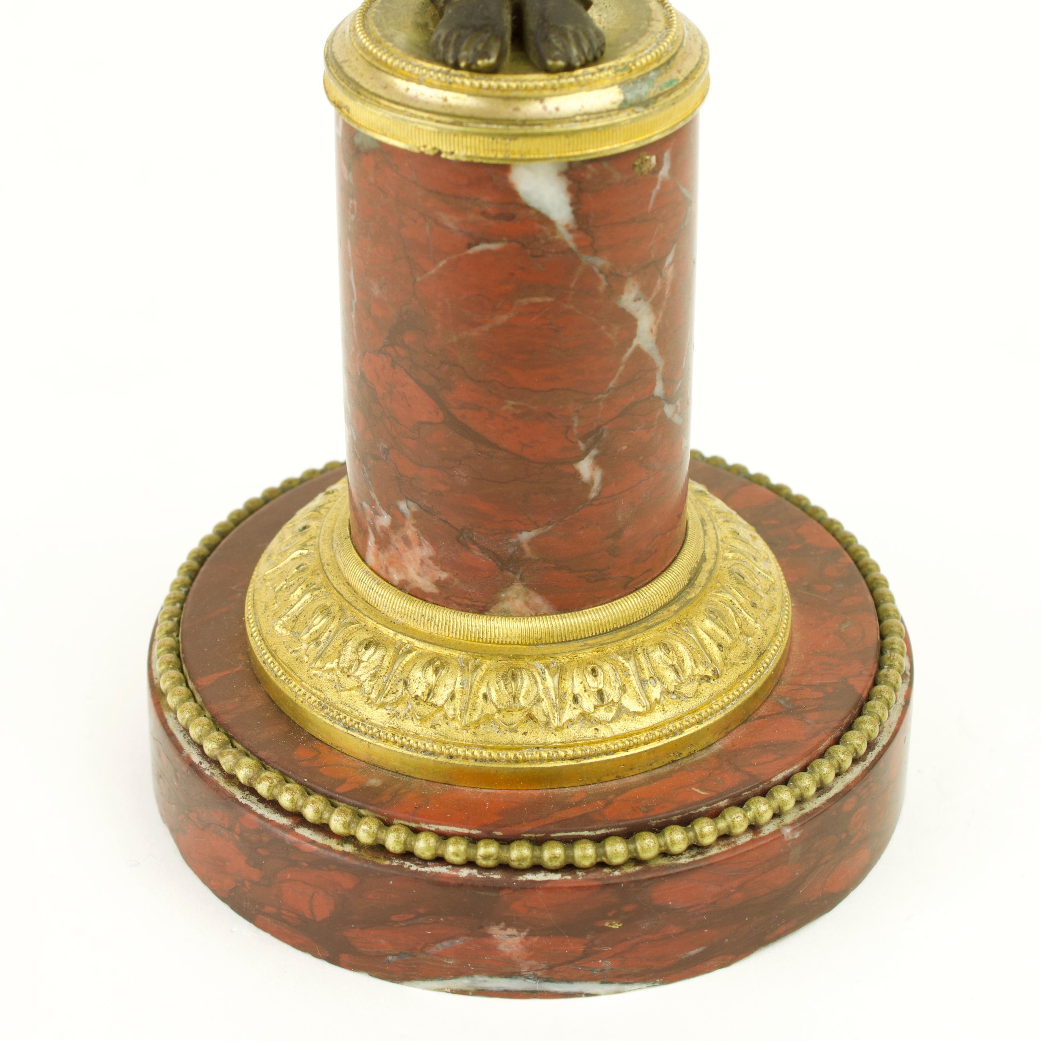 Pareja de Candeleros Imperio de Bronce Patinado y Dorado Figuras Femeninas Vestales en venta 6