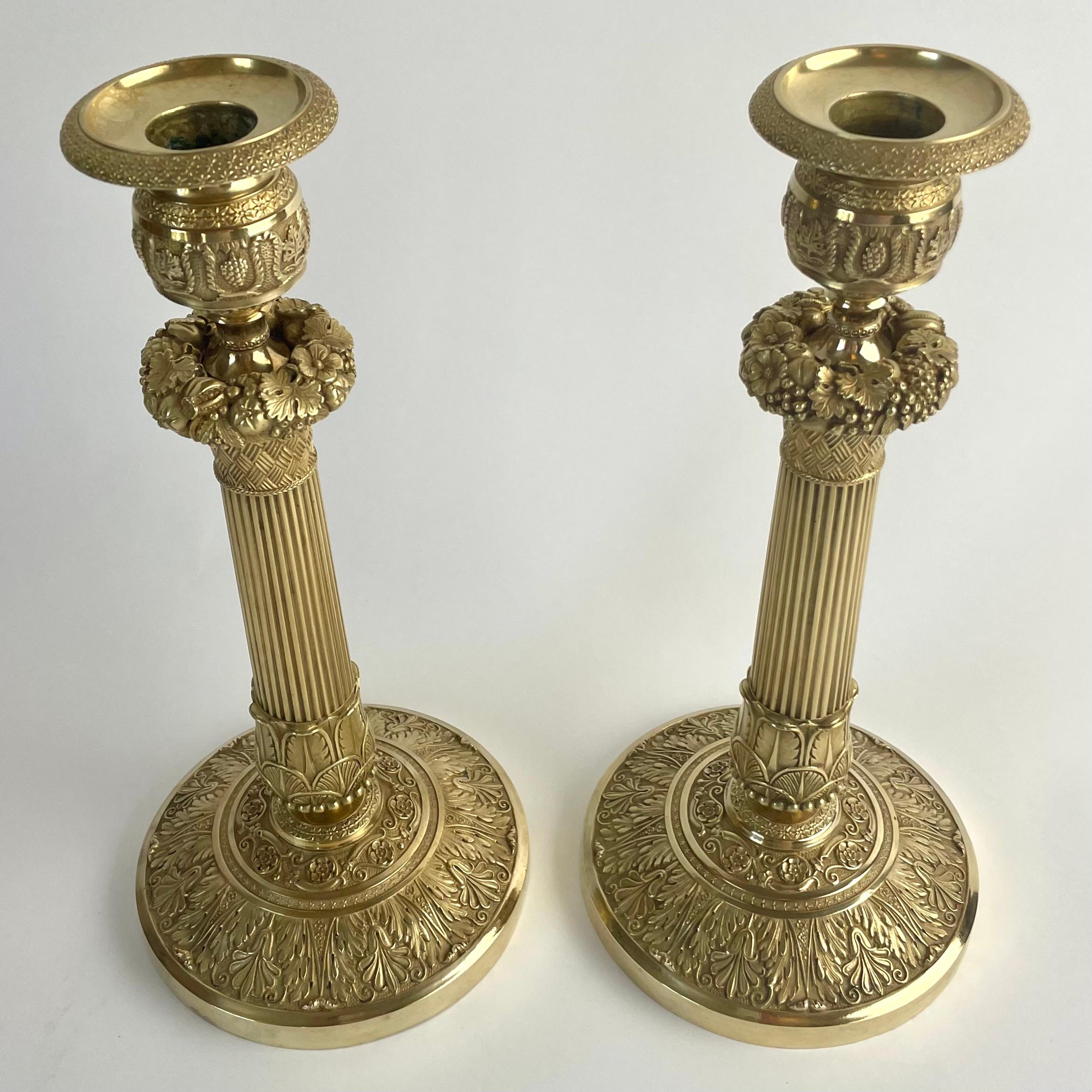 Paar Empire-Leuchter aus vergoldeter Bronze, signiert Gérard-Jean Galle, Paris, 1810er Jahre (Vergoldet) im Angebot